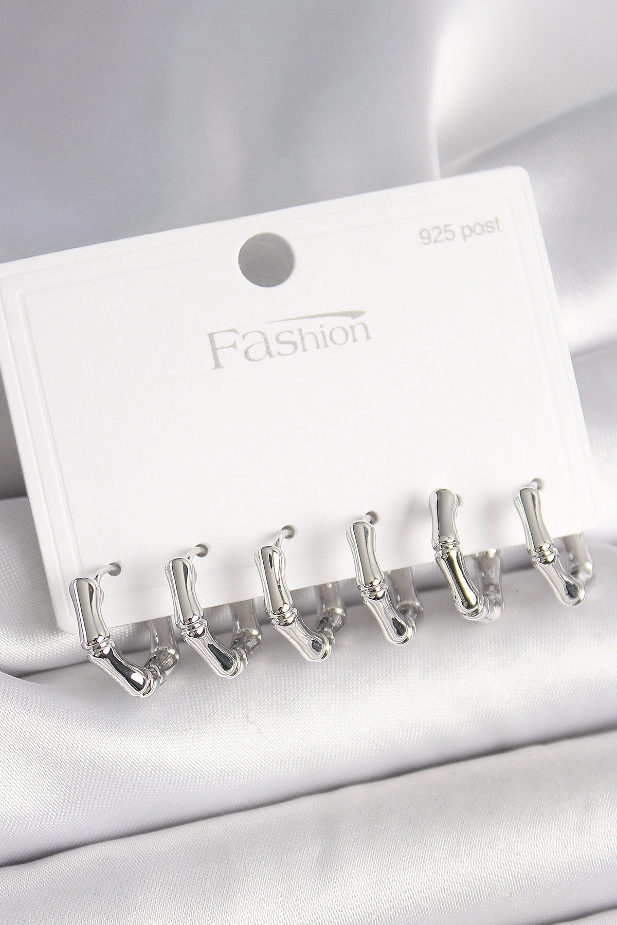 925 Ayar Gümüş Çivi Pirinç Gümüş Renk Bambu Halka Model Kadın Küpe Seti-0