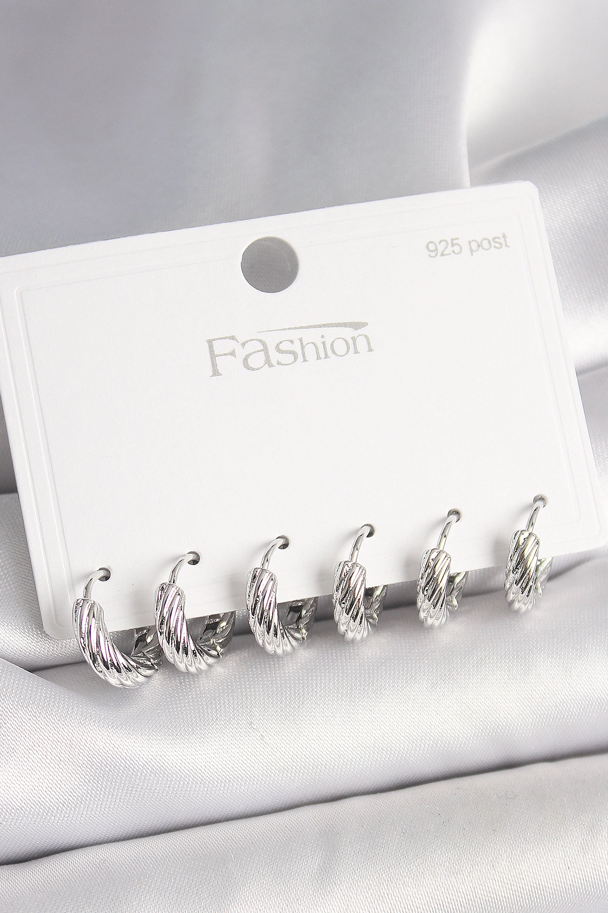 925 Ayar Gümüş Çivi Pirinç Gümüş Renk İşlemeli Halka Model Kadın Küpe Seti-0