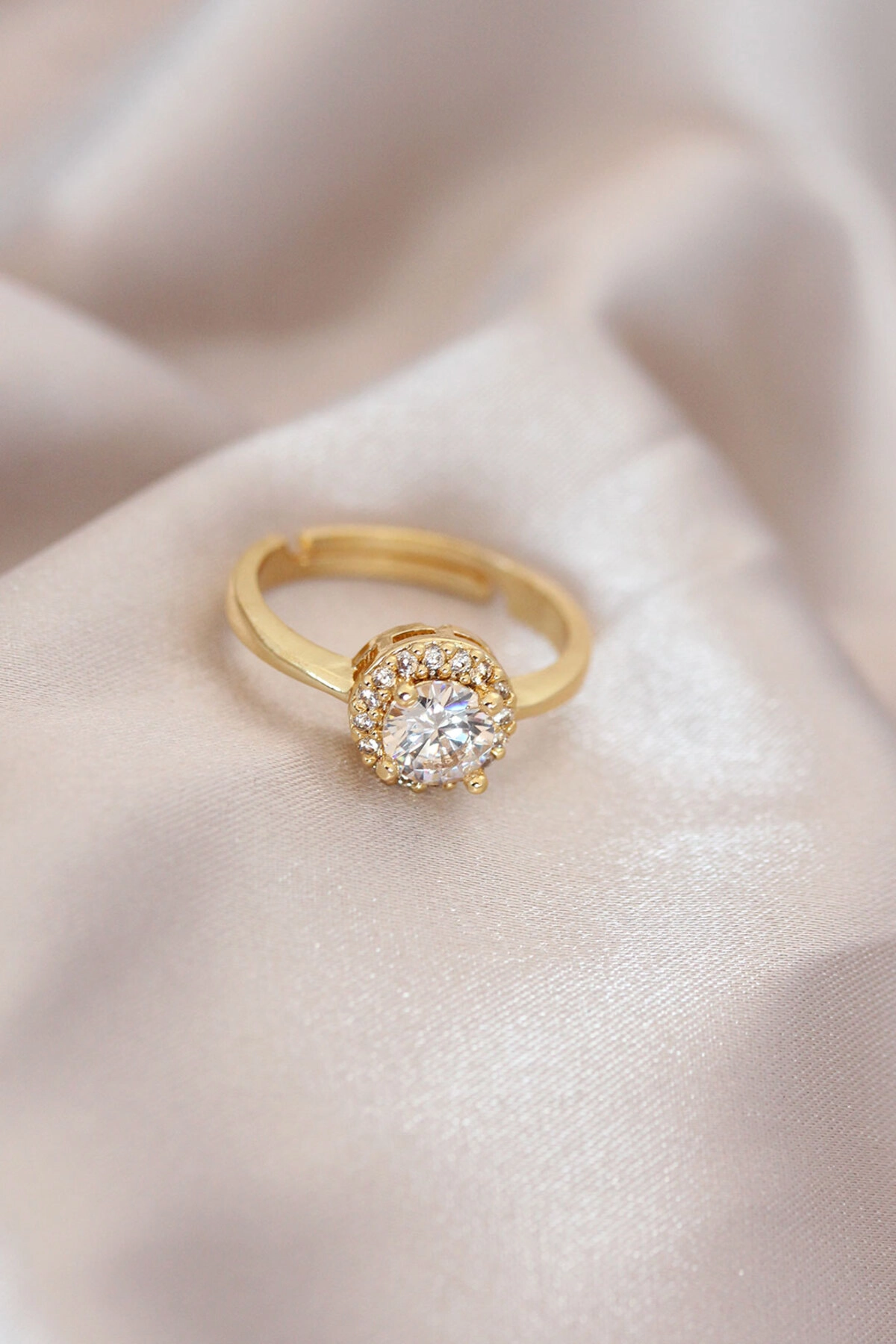 Ayarlamalı Altın Renk Metal Zirkon ve Kristal Taşlı Oval Model Yüzük-0