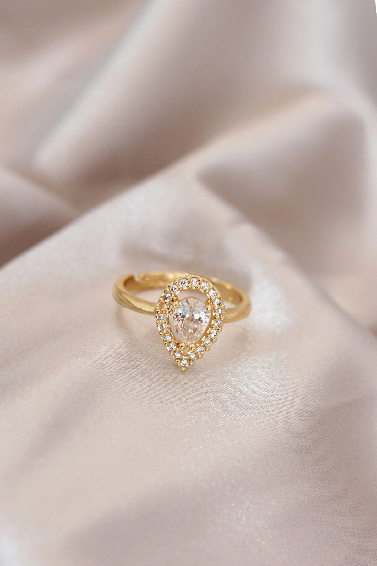 Ayarlamalı Gold Renk Metal Zirkon Taşlı Damla Model Yüzük-0