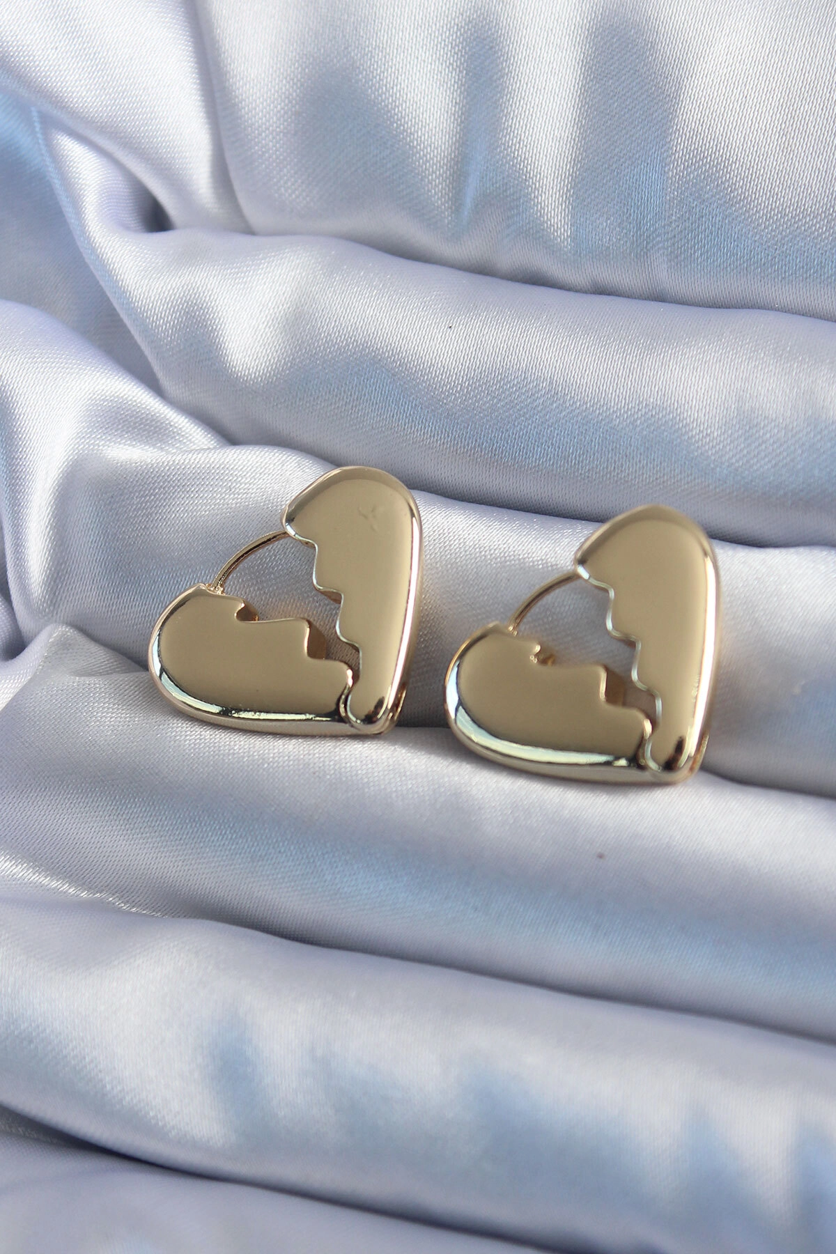 Gold Renk Kırık Kalp Model Pirinç Kadın Küpe-0