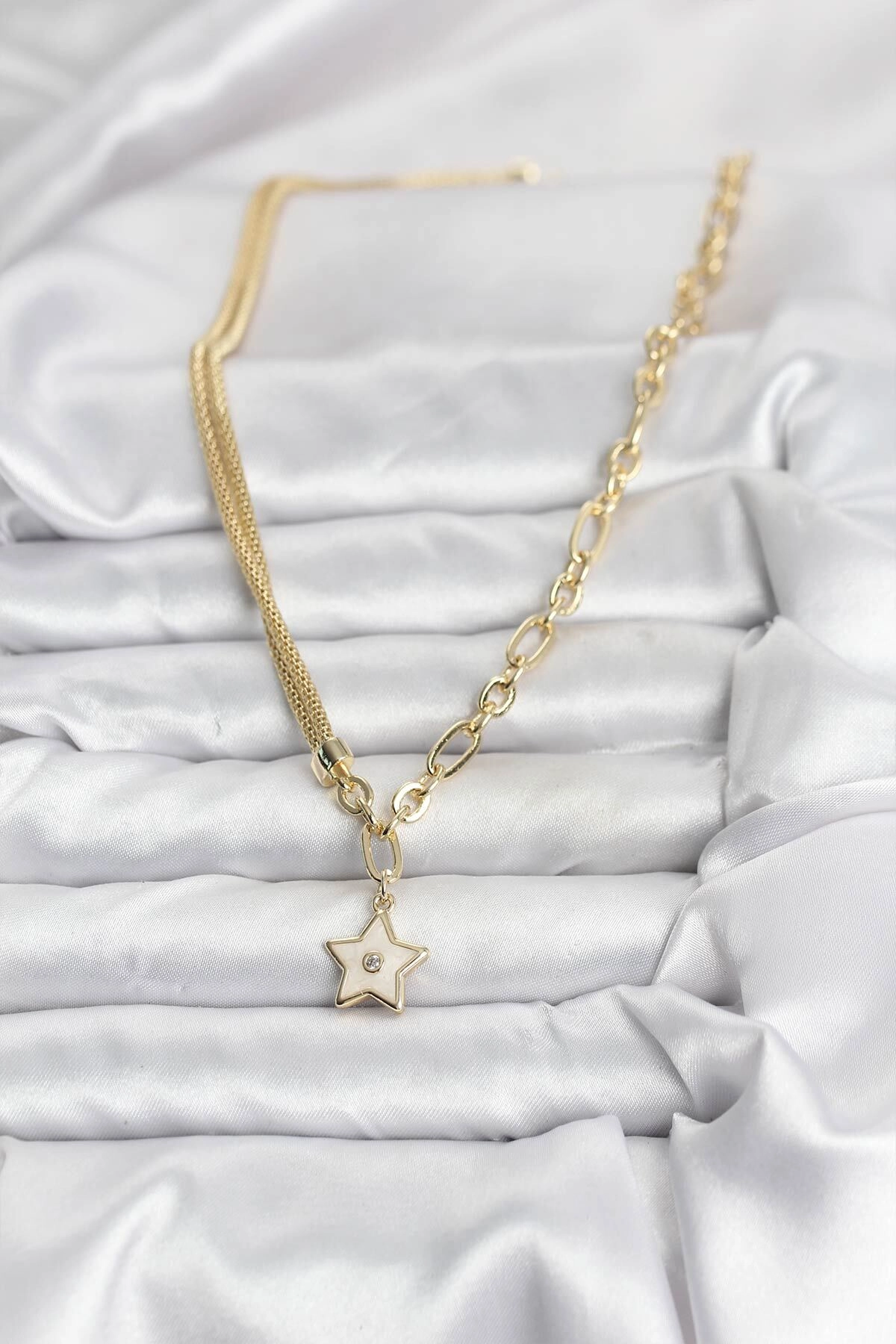 Gold Renk Pirinç Yıldız Model Kadın Kolye-1