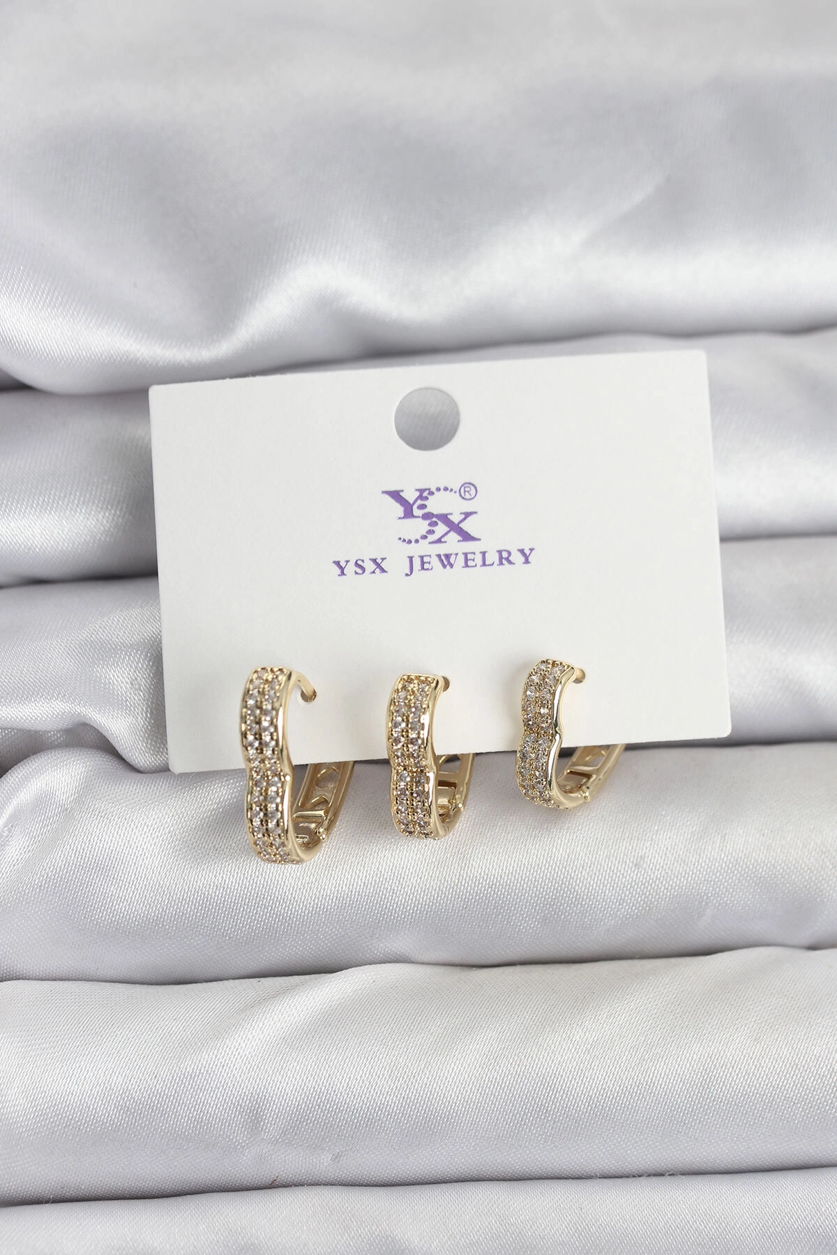 Gold Renk Pirinç Zirkon Taşlı Kalpli Kadın Küpe-0