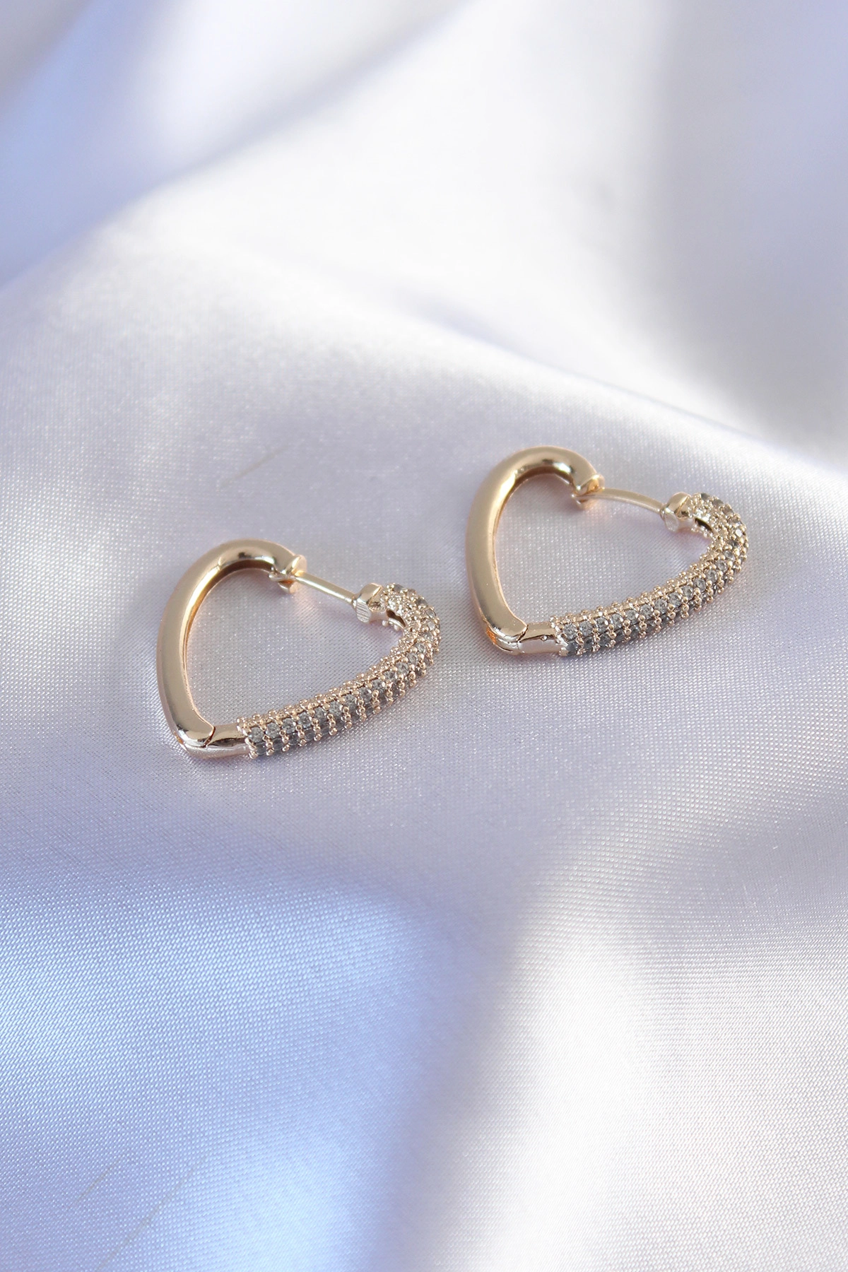 Gold Renk Zirkon Taşlı Kalp Model Kadın Küpe-0