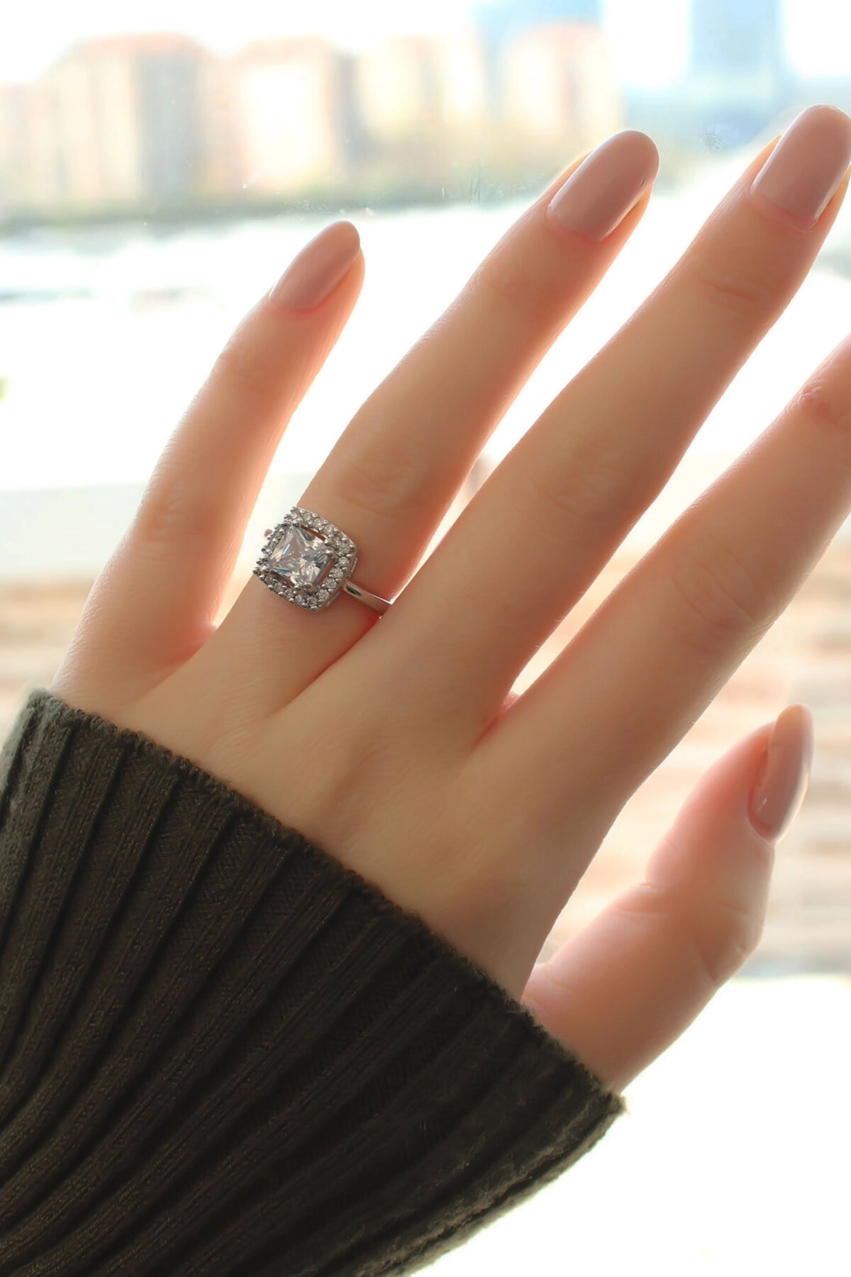 Gümüş Renk Baget ve Zirkon Taşlı Kare Yüzük-1