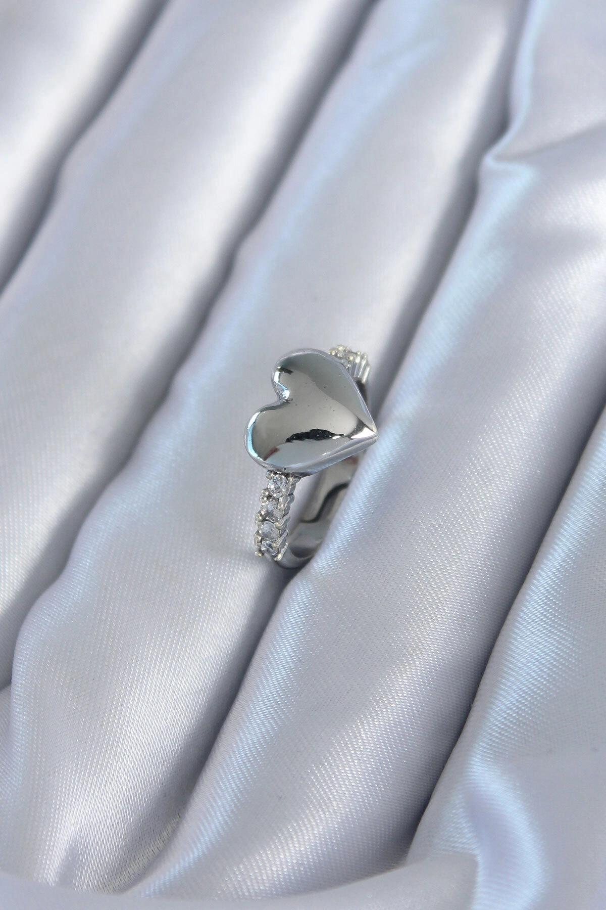 Gümüş Renk Pirinç Zirkon Taşlı Kalp Model Kadın Yüzük-0