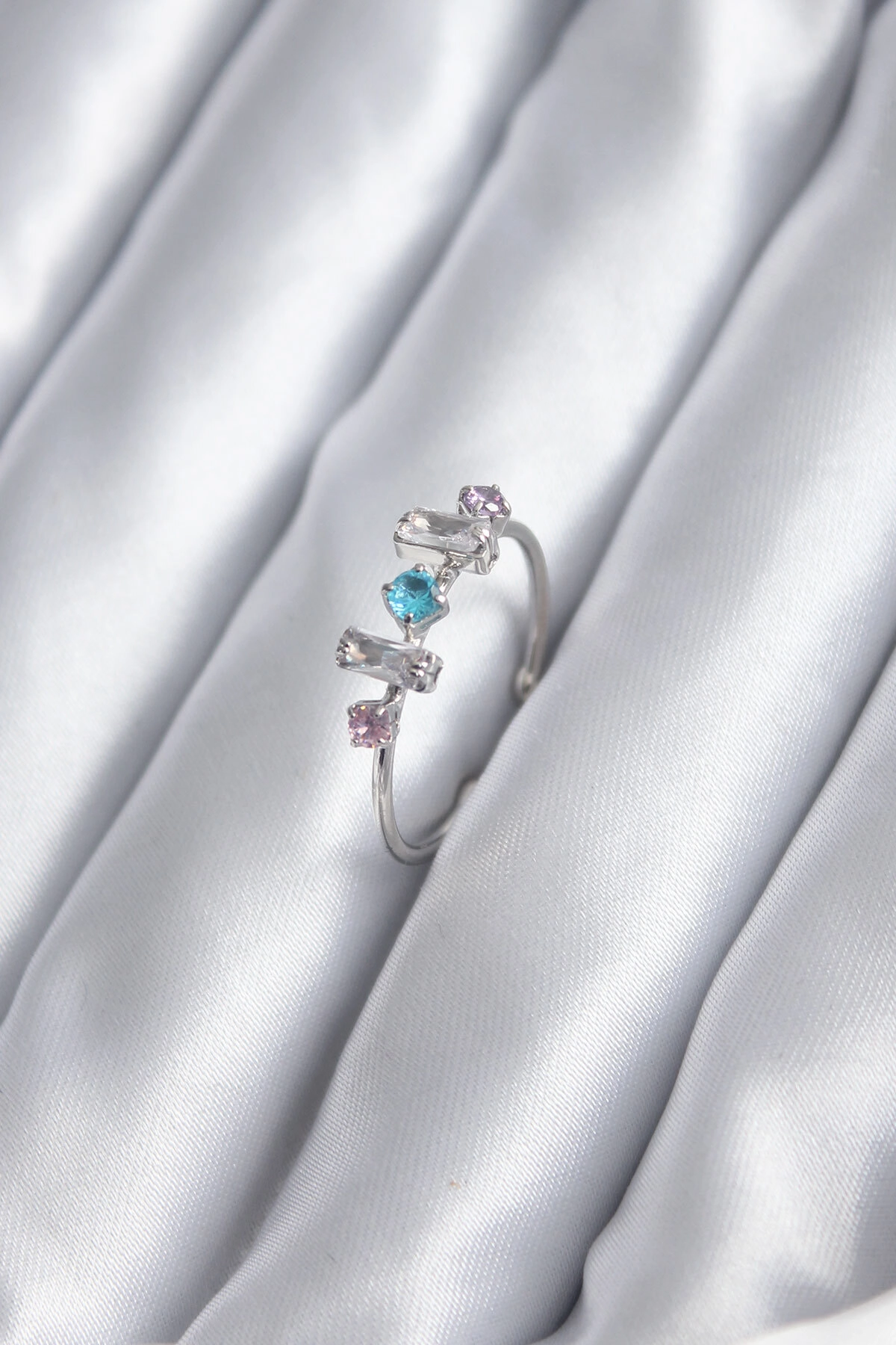 Gümüş Renk Renkli Zirkon Taşlı Kadın Yüzük-0