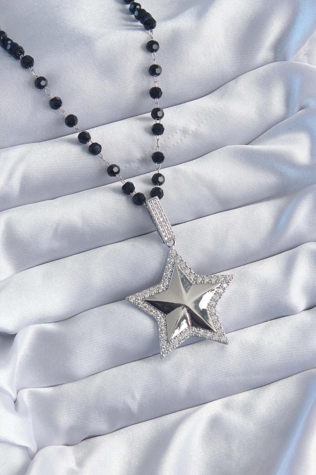 Gümüş Renk Siyah Boncuk Zirkon Taşlı Pirinç Yıldız Model VİP Seri Kadın Kolye-0