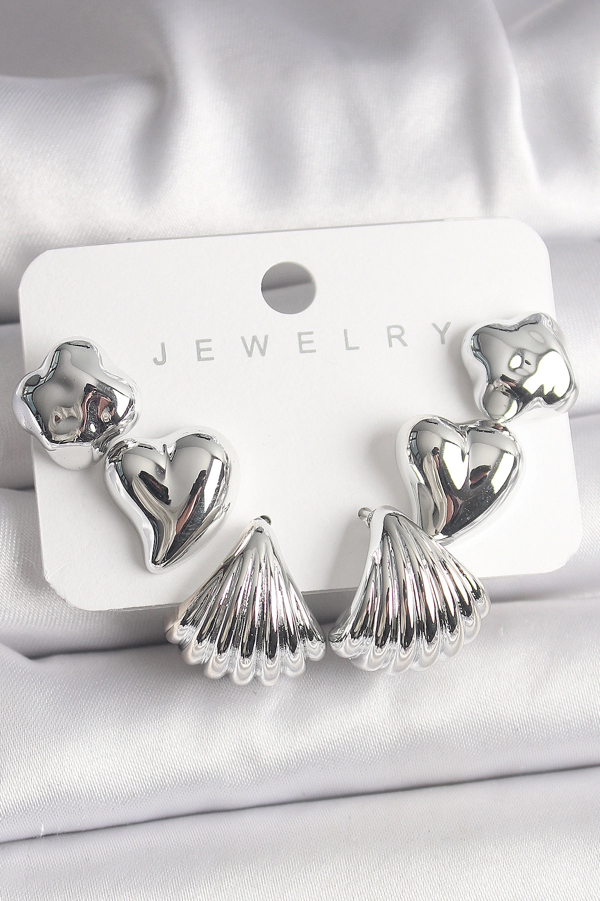 Gümüş Renk Yonca Kalp Deniz Kabuğu Figür CCB Kadın Küpe Seti-0