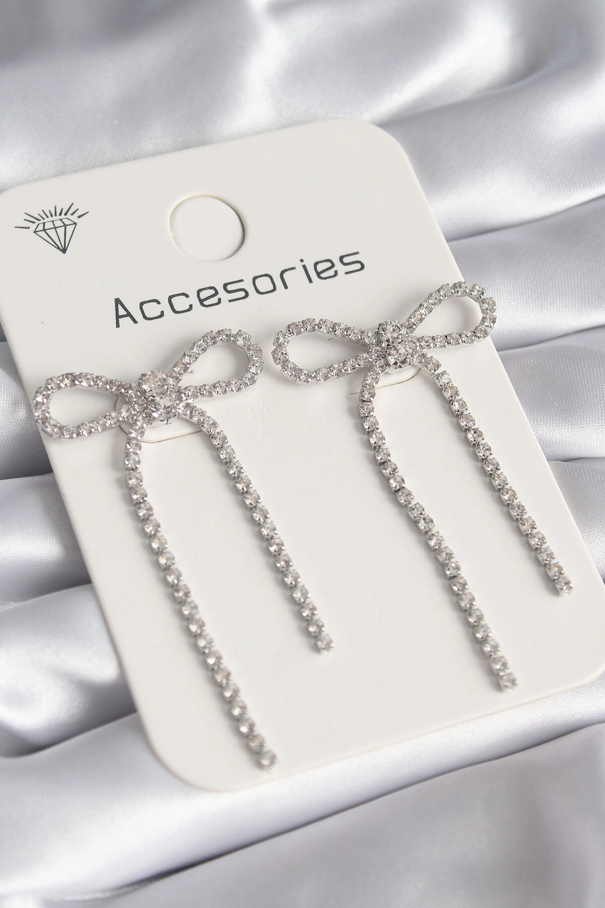 Gümüş Renk Zirkon Taşlı Fiyonk Model Kadın Küpe-0