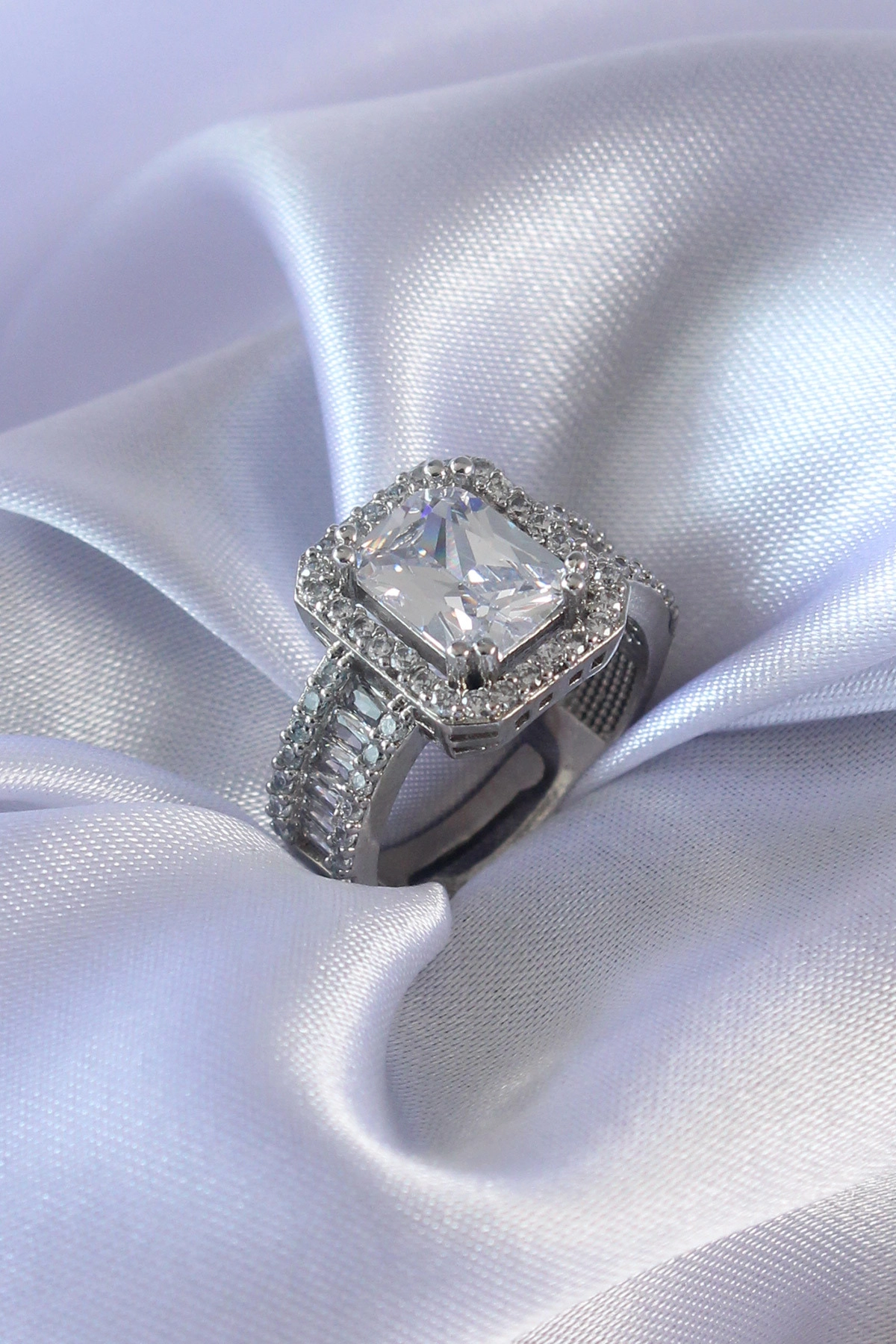 Gümüş Renk Zirkon Taşlı Kadın Yüzük-0