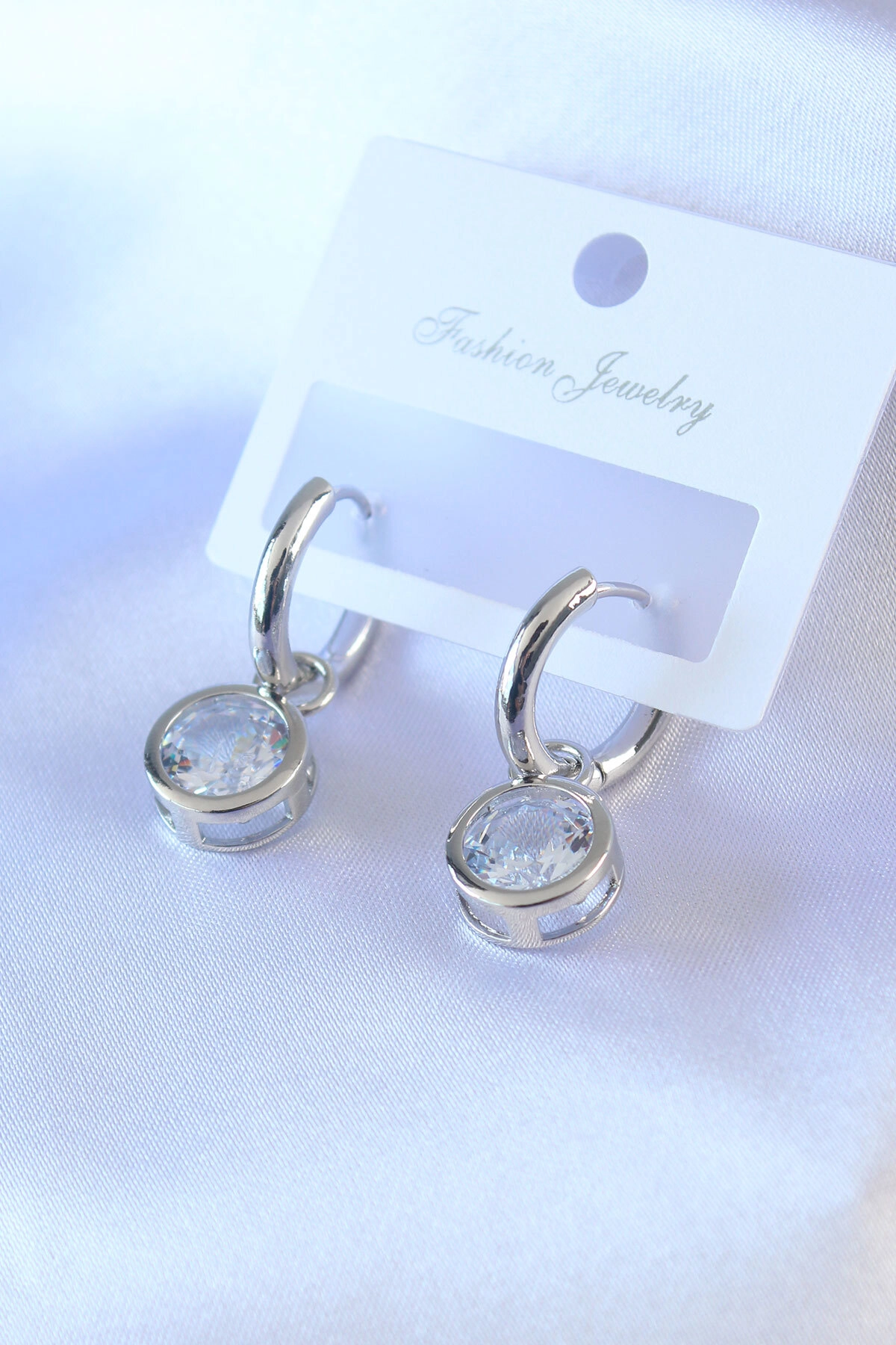 Gümüş Renk Zirkon Taşlı Pirinç Kadın Küpe-0