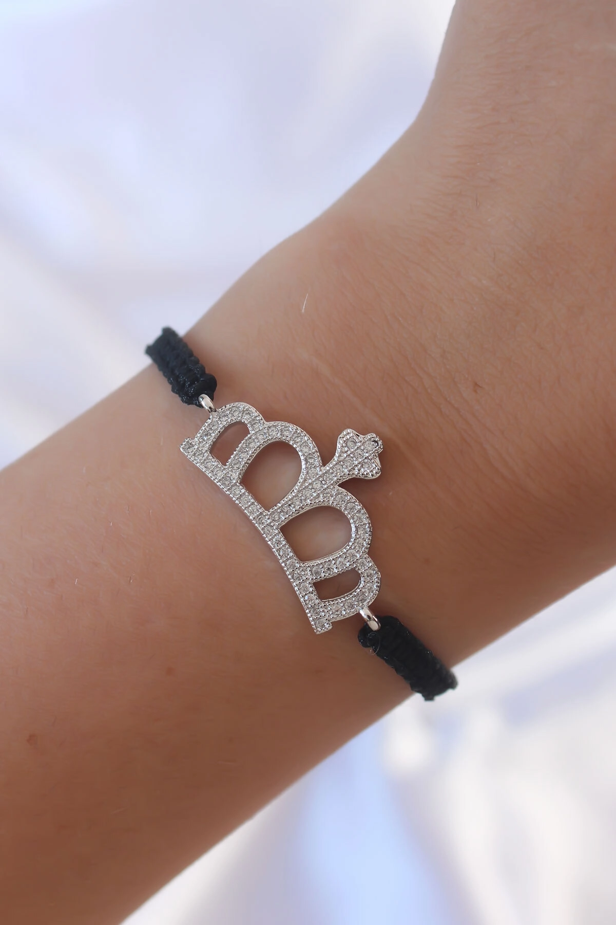 Gümüş Renk Zirkon Taşlı Taç Figür Makrome Bileklik-0