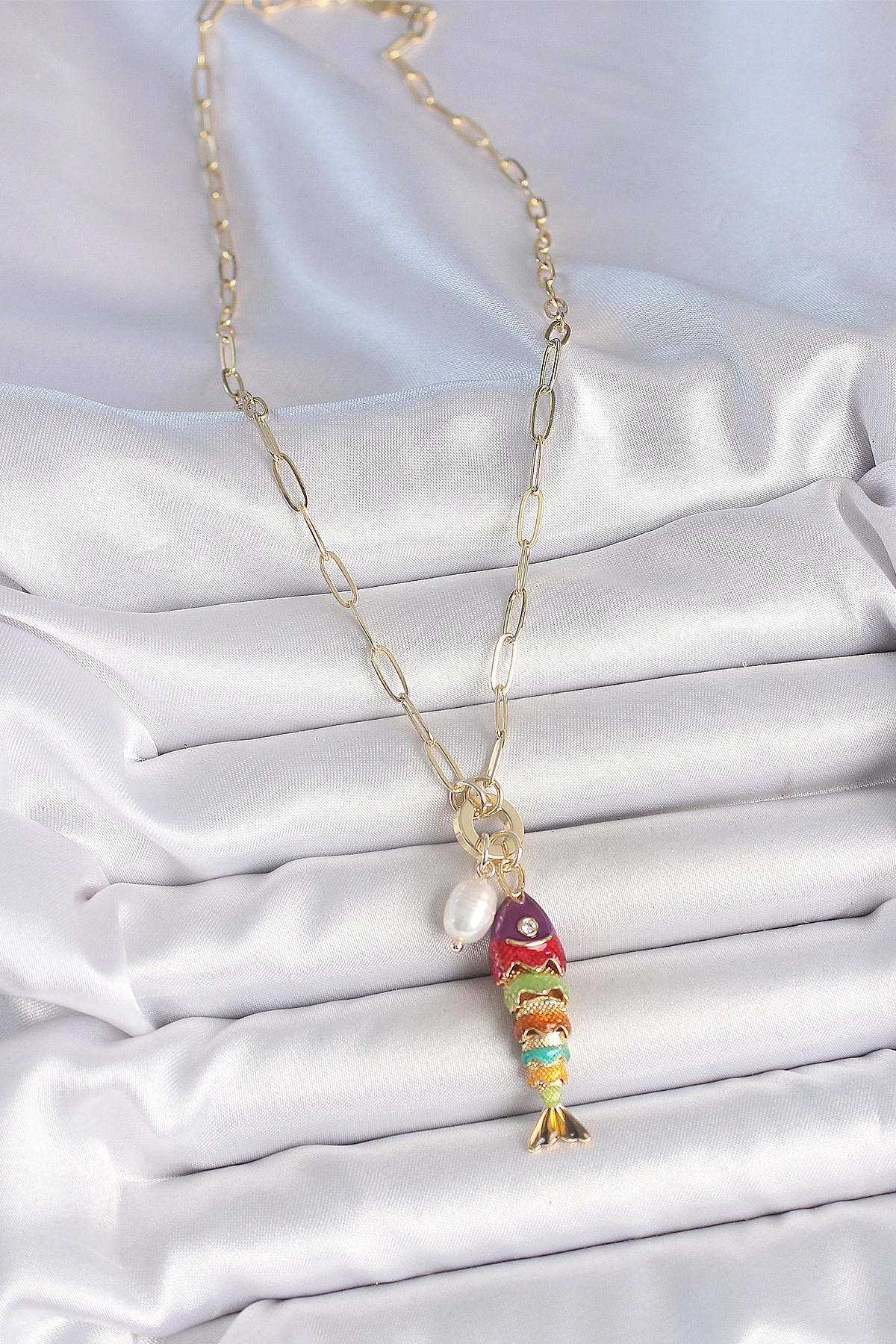 İnci Detaylı Zirkon Taşlı Rainbow Balık Figürlü Gold Renk Pirinç Kolye-1