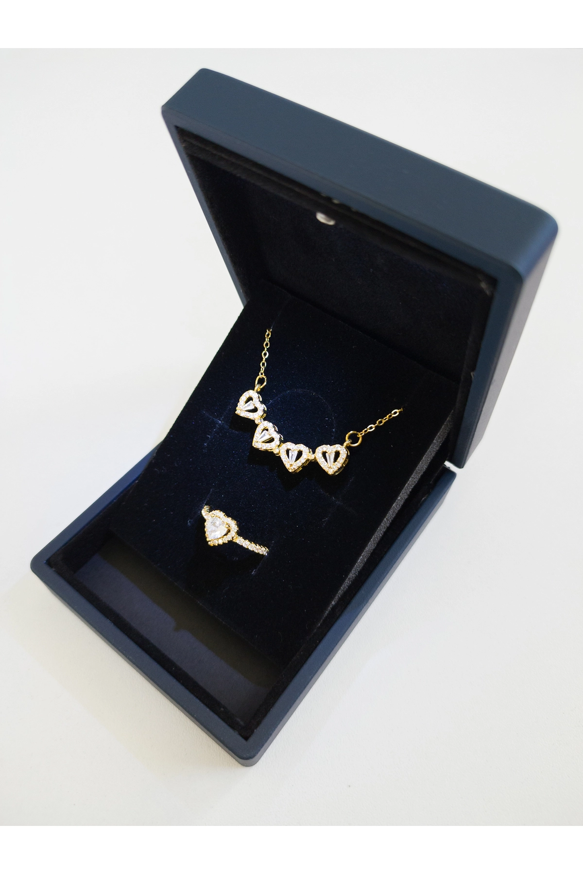 Işıklı Kutuda | 4 Kalpli Yonca Kolye Yüzük Set | Altın Renk | 316l Çelik - Kararmaz | Hediye Kadın-3