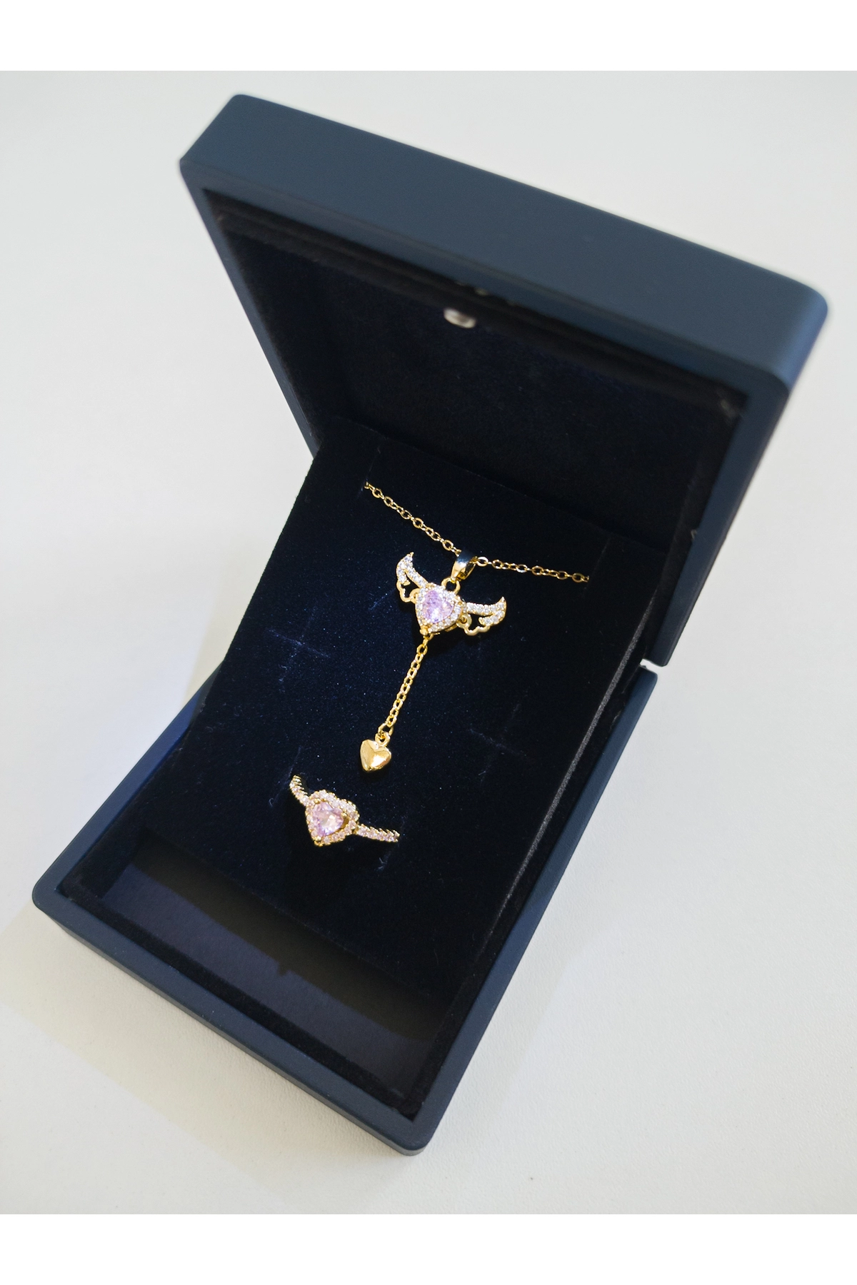 Işıklı Kutuda | Melek Kanatlı Kolye Yüzük Set | Altın Renk | 316l Çelik - Kararmaz | Hediye Kadın-3