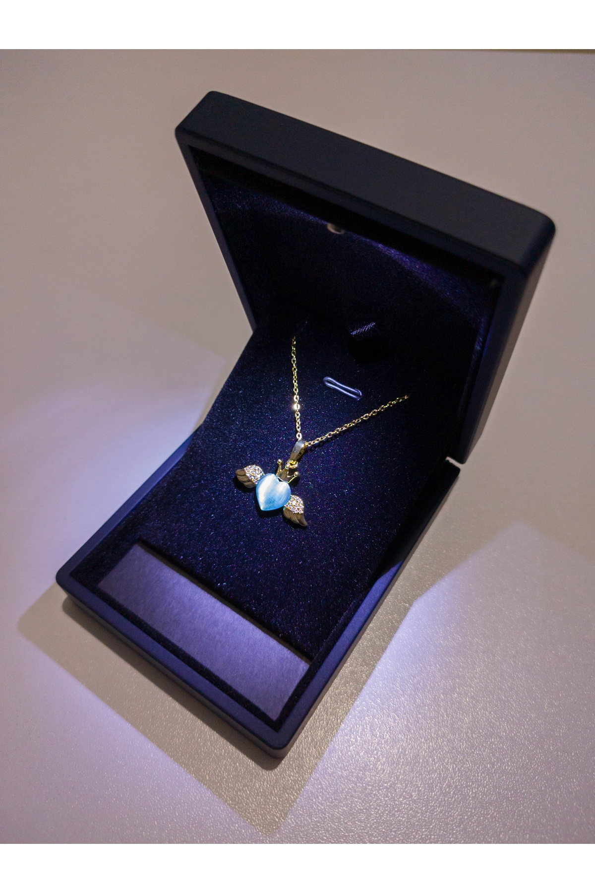 Işıklı Premium Kutuda | Kanatlı Mavi Kalp Kolye | 316l Çelik - Kararmaz | Hediye Kadın-3