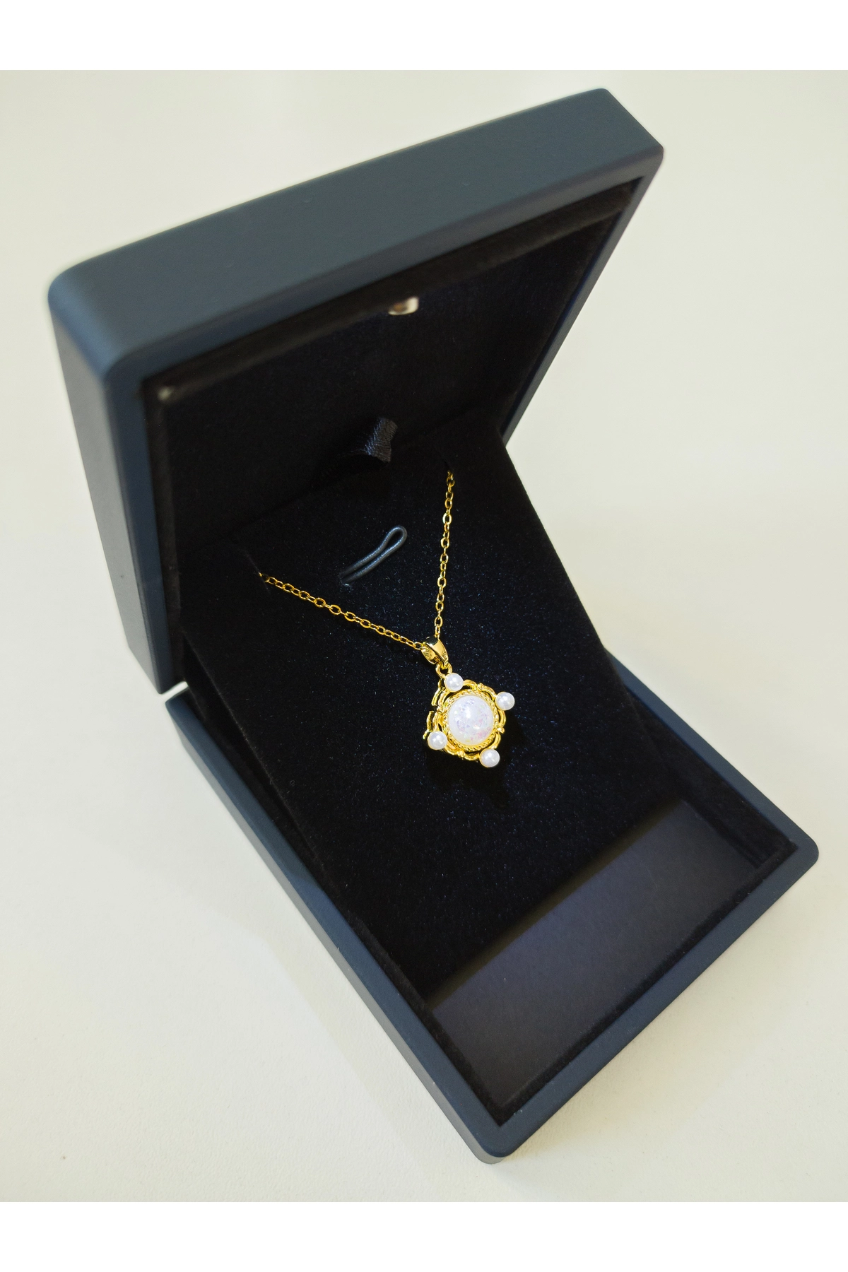 Işıklı Premium Kutuda | Opal Taşlı Hologram Uzay Kolye | 316l Çelik - Kararmaz | Hediye Kadın-3