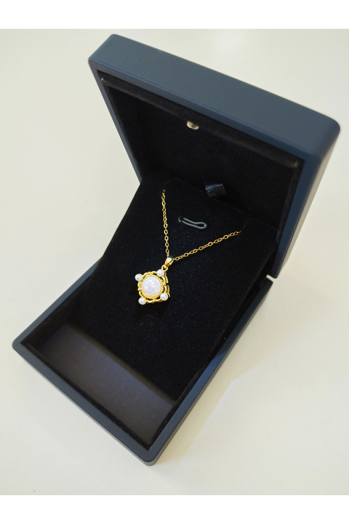 Işıklı Premium Kutuda | Opal Taşlı Hologram Uzay Kolye | 316l Çelik - Kararmaz | Hediye Kadın-4