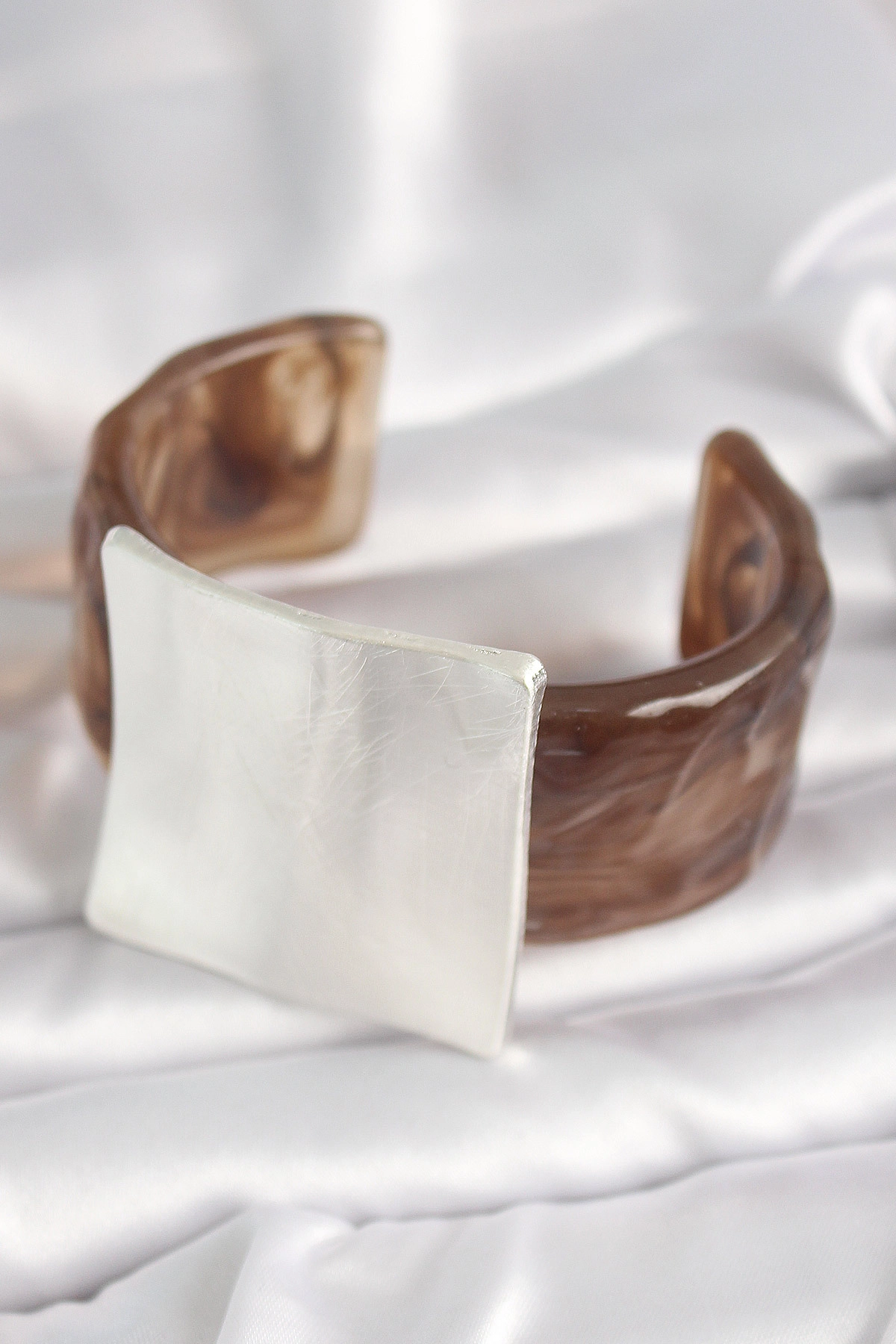 Kahverengi Mermer Desen Akrilik Plastik Gümüş Kare Plaka Model Vintage Kadın Bilezik-1