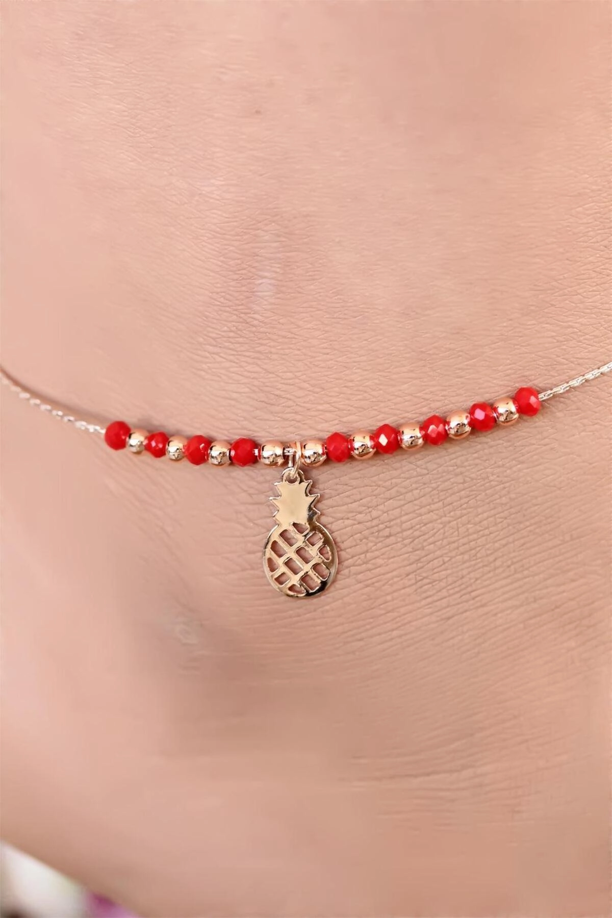 Kırmızı Renk Miyuki Taşlı Ananas Figürlü Metal Hal Hal-1