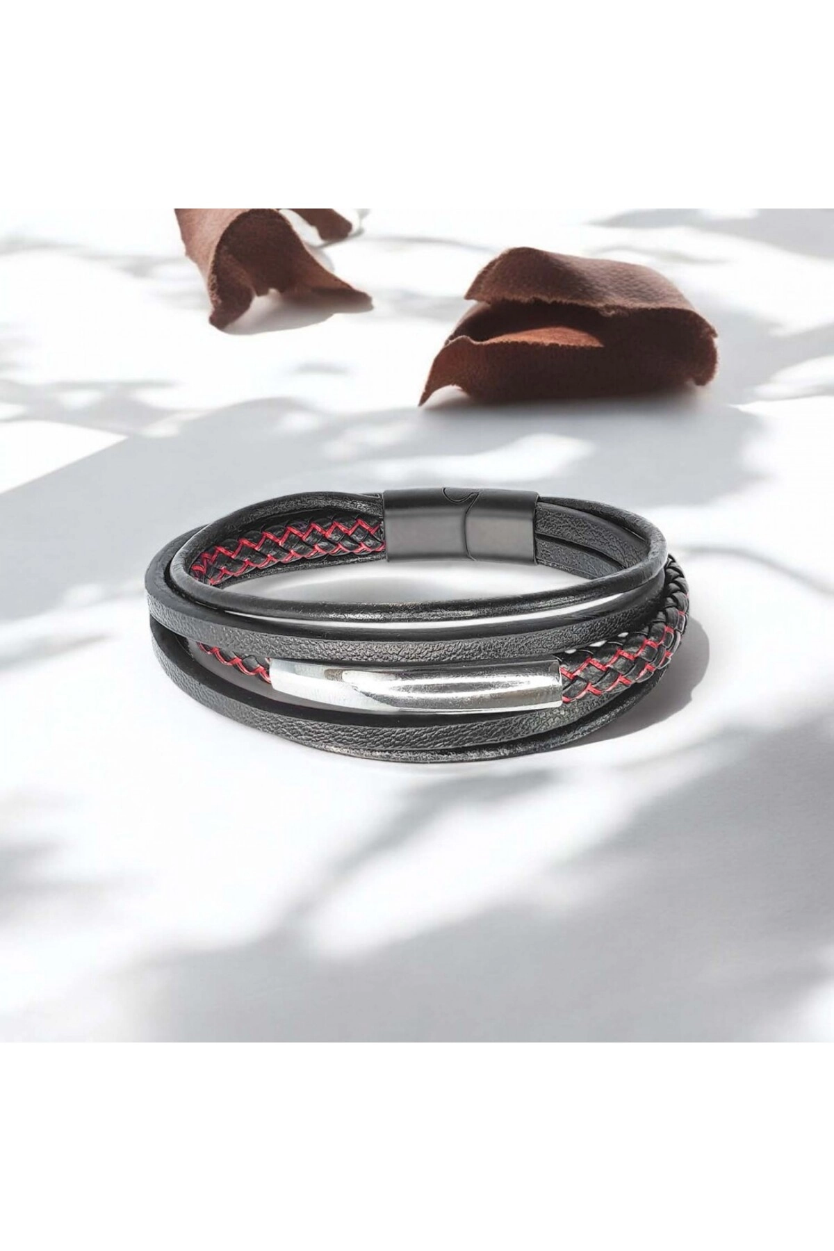 Kırmızı Siyah Çoklu Deri Ve İsim Yazılabilir Çelik Plakalı Bileklik-2