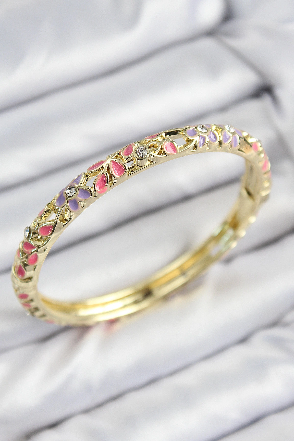 Mineli Pirinç Zirkon Taşlı Pembe Mor Çiçek Motifli Gold Kadın Kelepçe-0