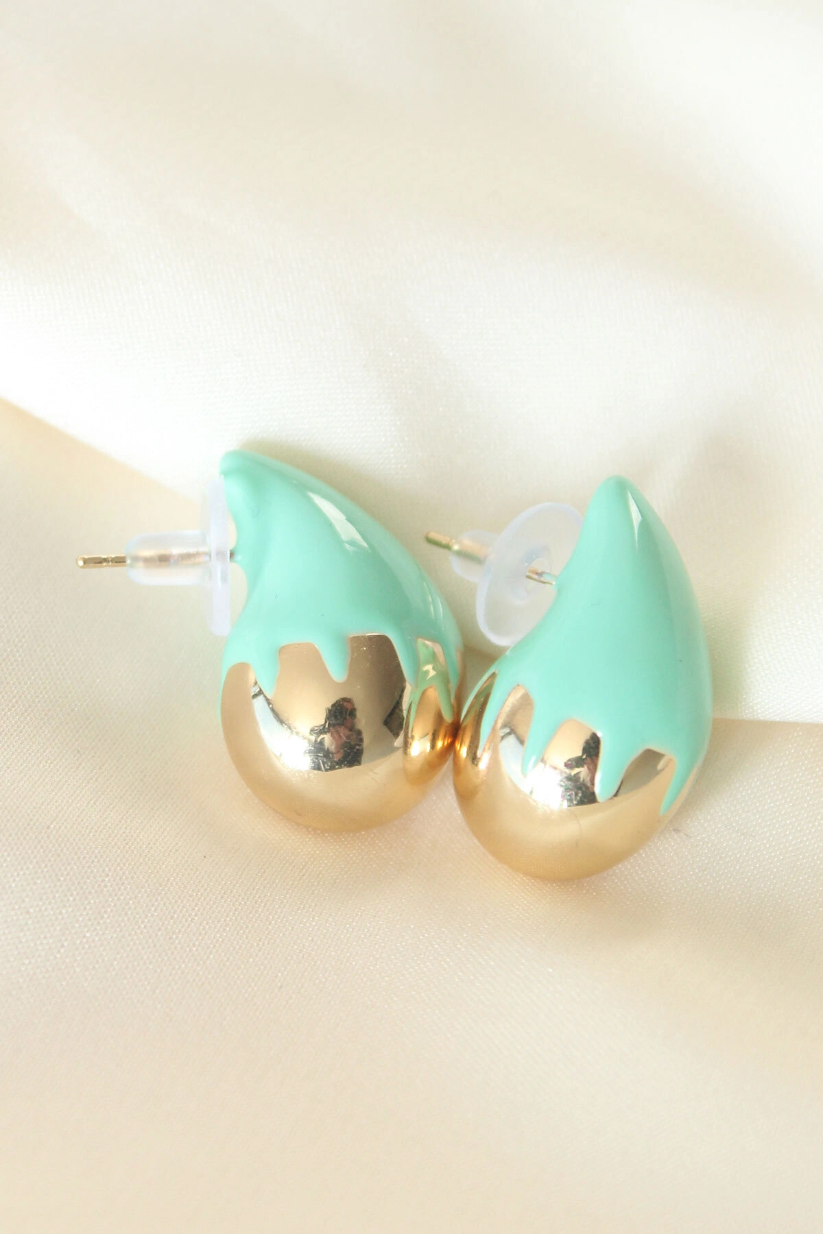 Minimal Turkuaz Mineli Çift Renk Damla Küpe-1