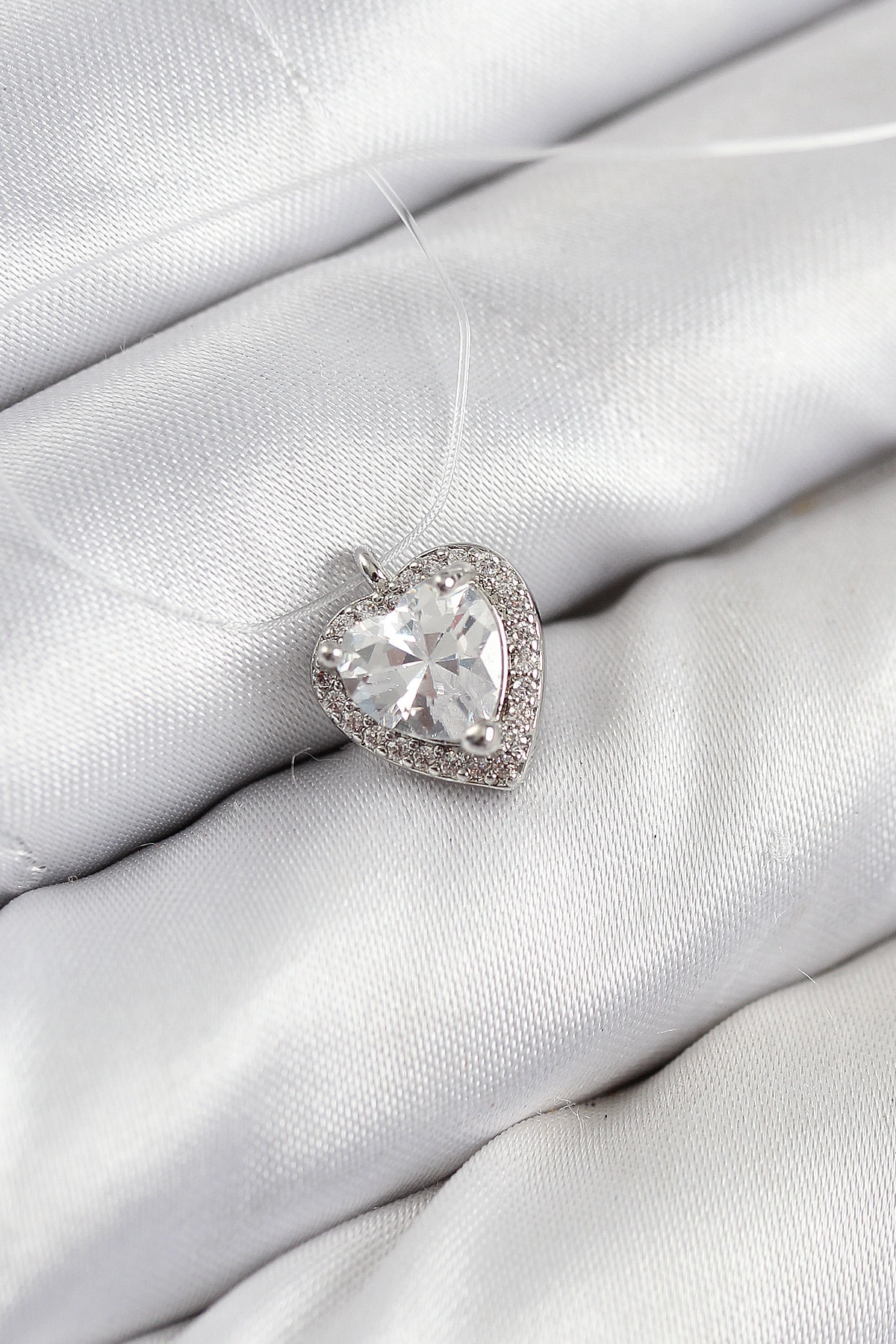 Misineli Kalp Model Gümüş Renk Hayalet Kolye-0