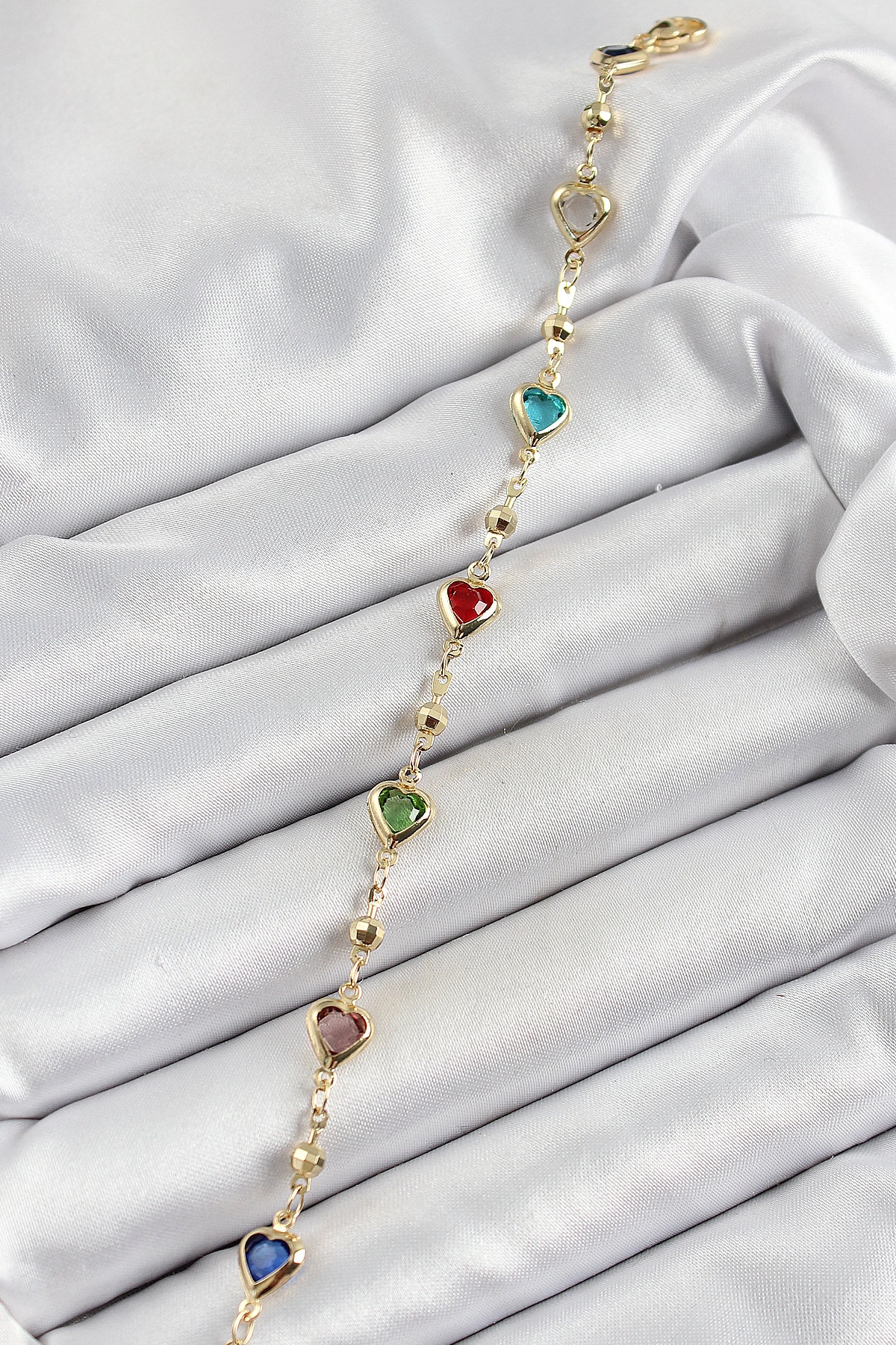 Pirinç Asorti Kalp Model Gold Renk Zirkon Taşlı Kadın Bileklik-1