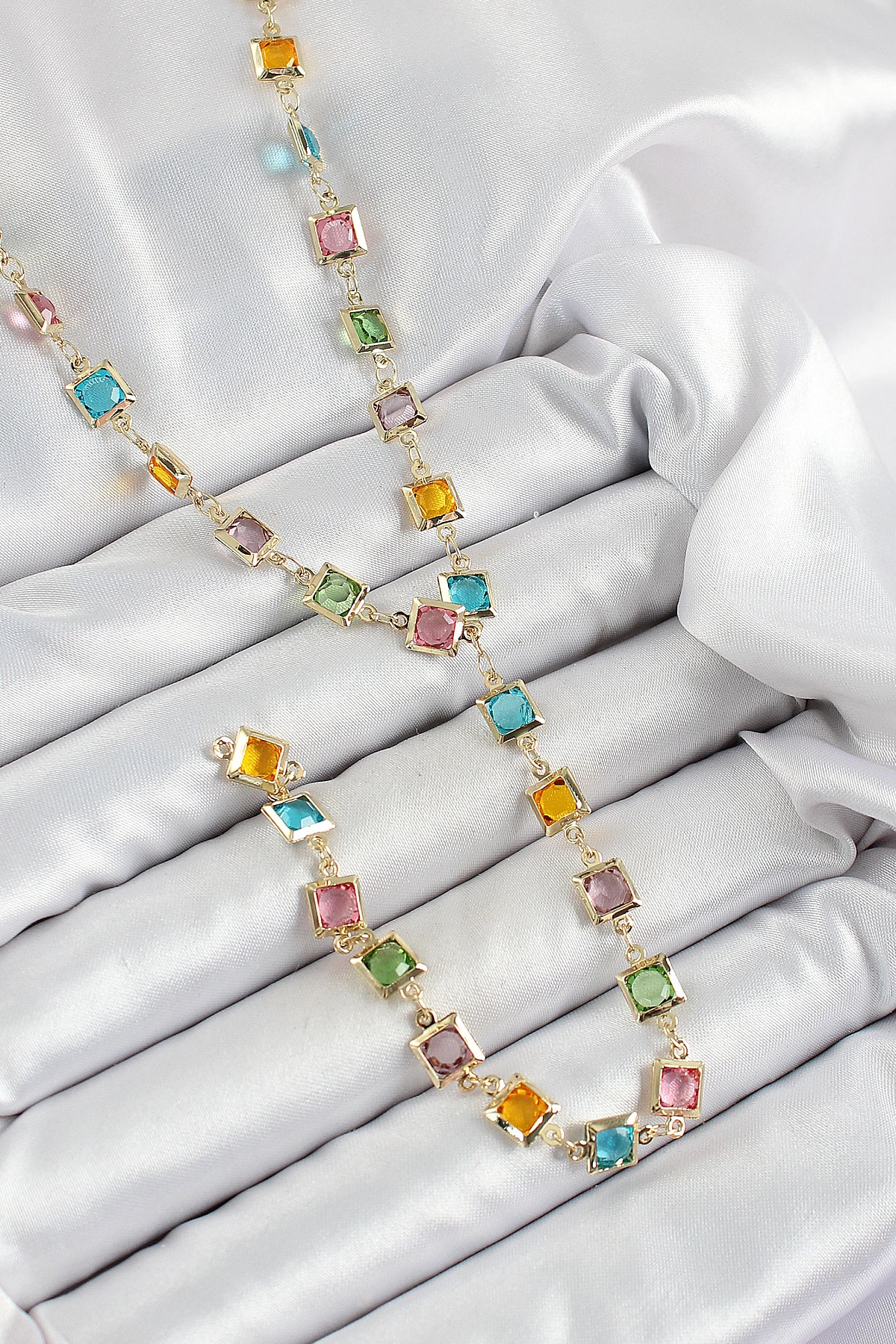 Pirinç Asorti Kare Model Gold Renk Zirkon Taşlı Y Kolye-0