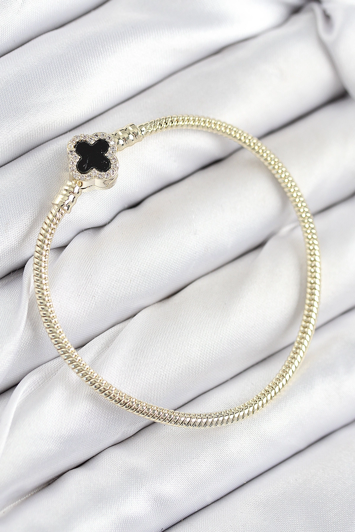 Pirinç Charm Zirkon Taşlı Yonca Model Gold Renk Kadın Bileklik-0