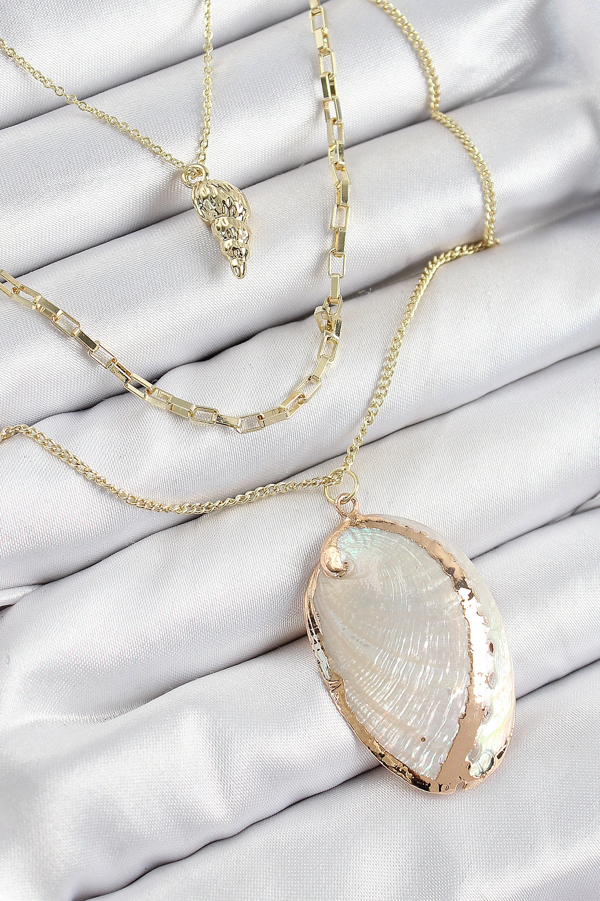 Pirinç Çoklu Zincirli İstiridye Model Gold Renk Kadın Kolye-1