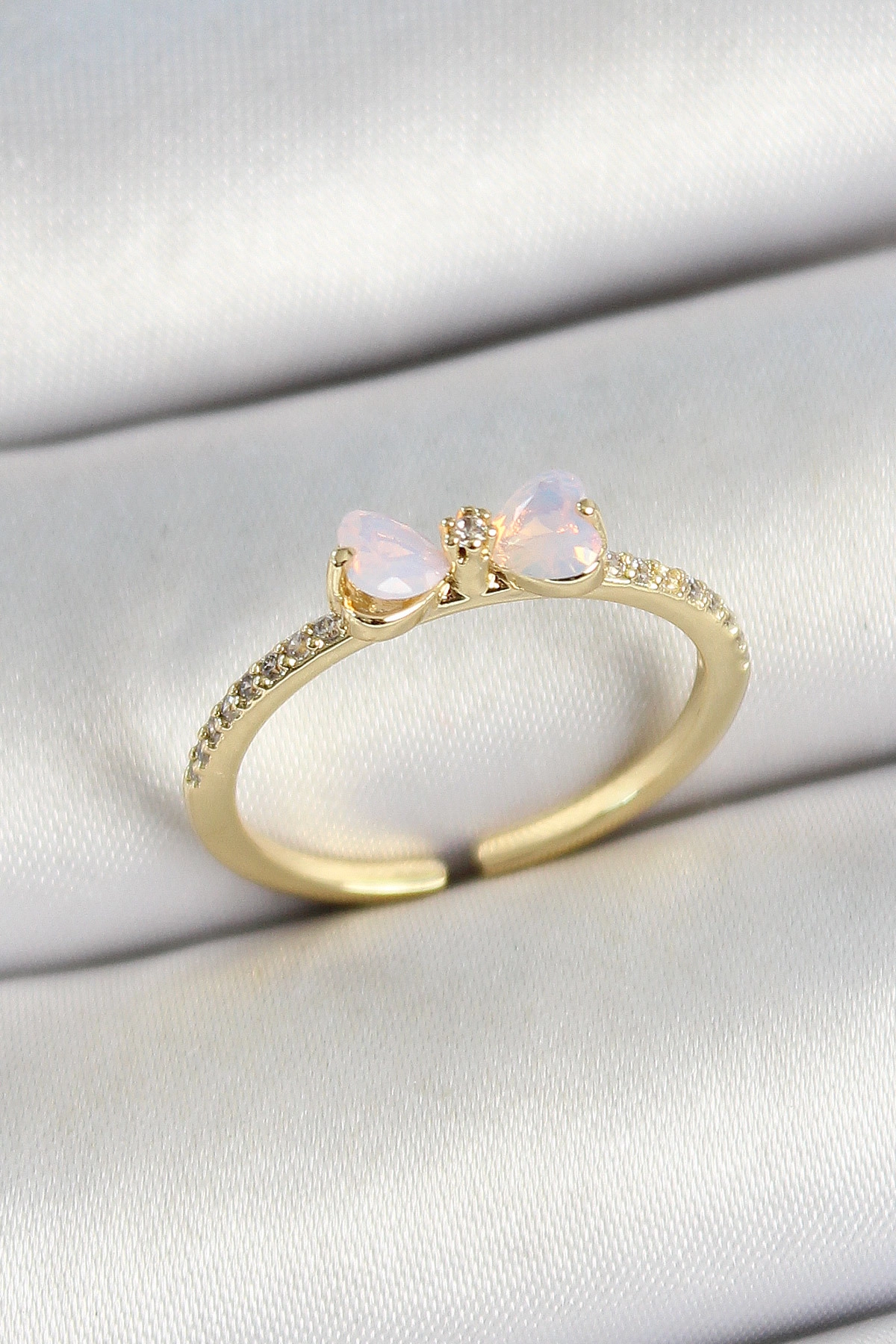 Pirinç Fiyonk Figürlü Zirkon Taşlı Gold Renk Ayarlanabilir Kadın Yüzük-0