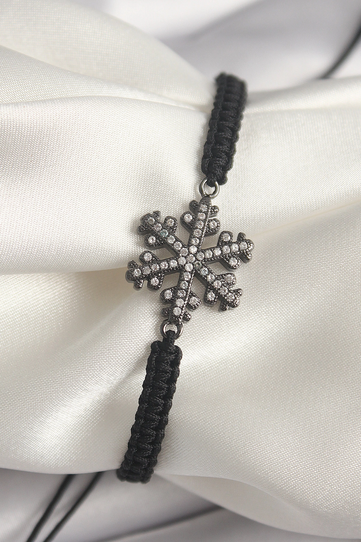 Pirinç Füme Renk Zirkon Taşlı Kar Tanesi Figür Makrome Asansörlü Model Kadın Bileklik-0