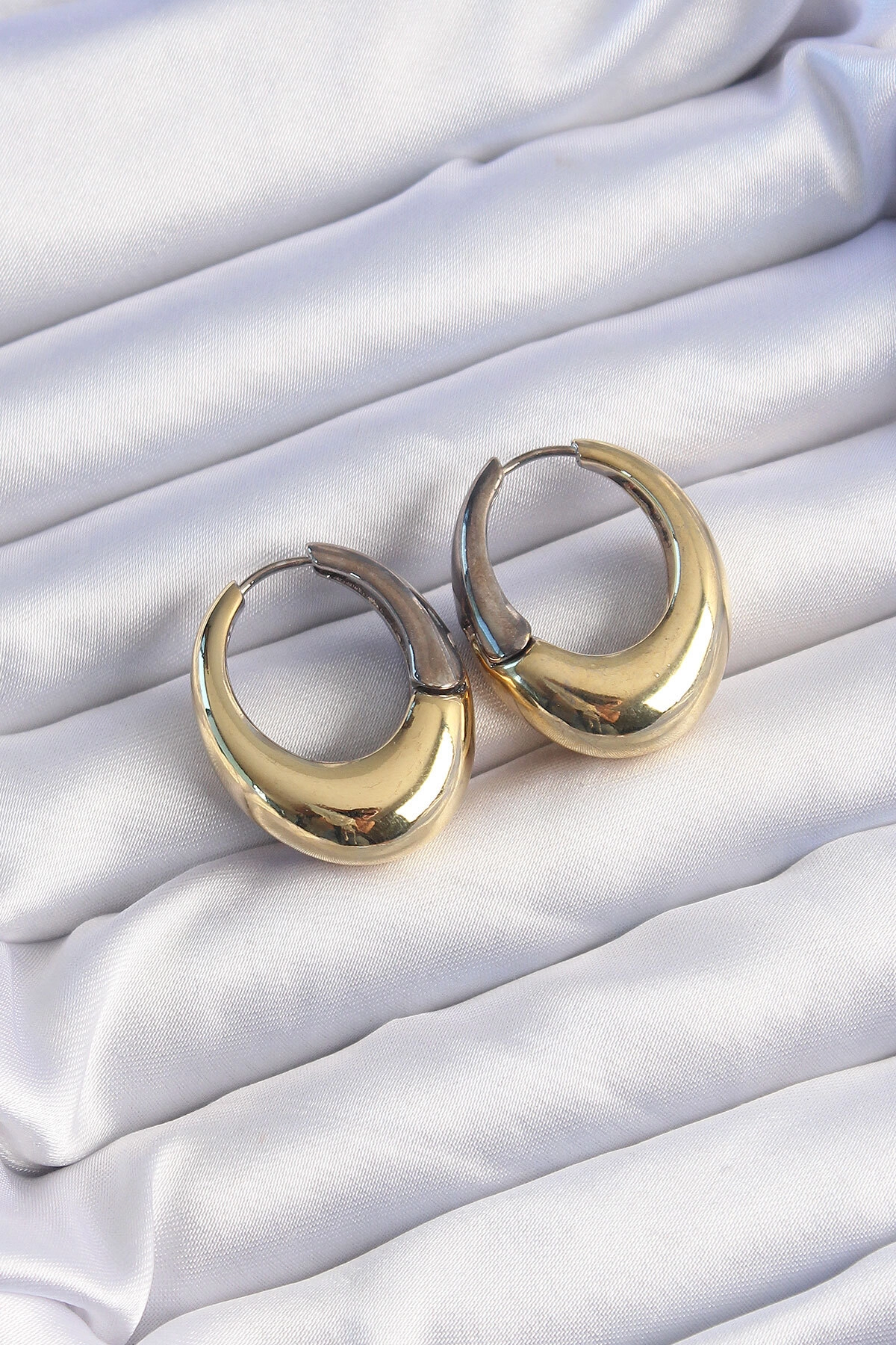 Pirinç Gold Gümüş Renkli Oval Bombeli Küpe-0