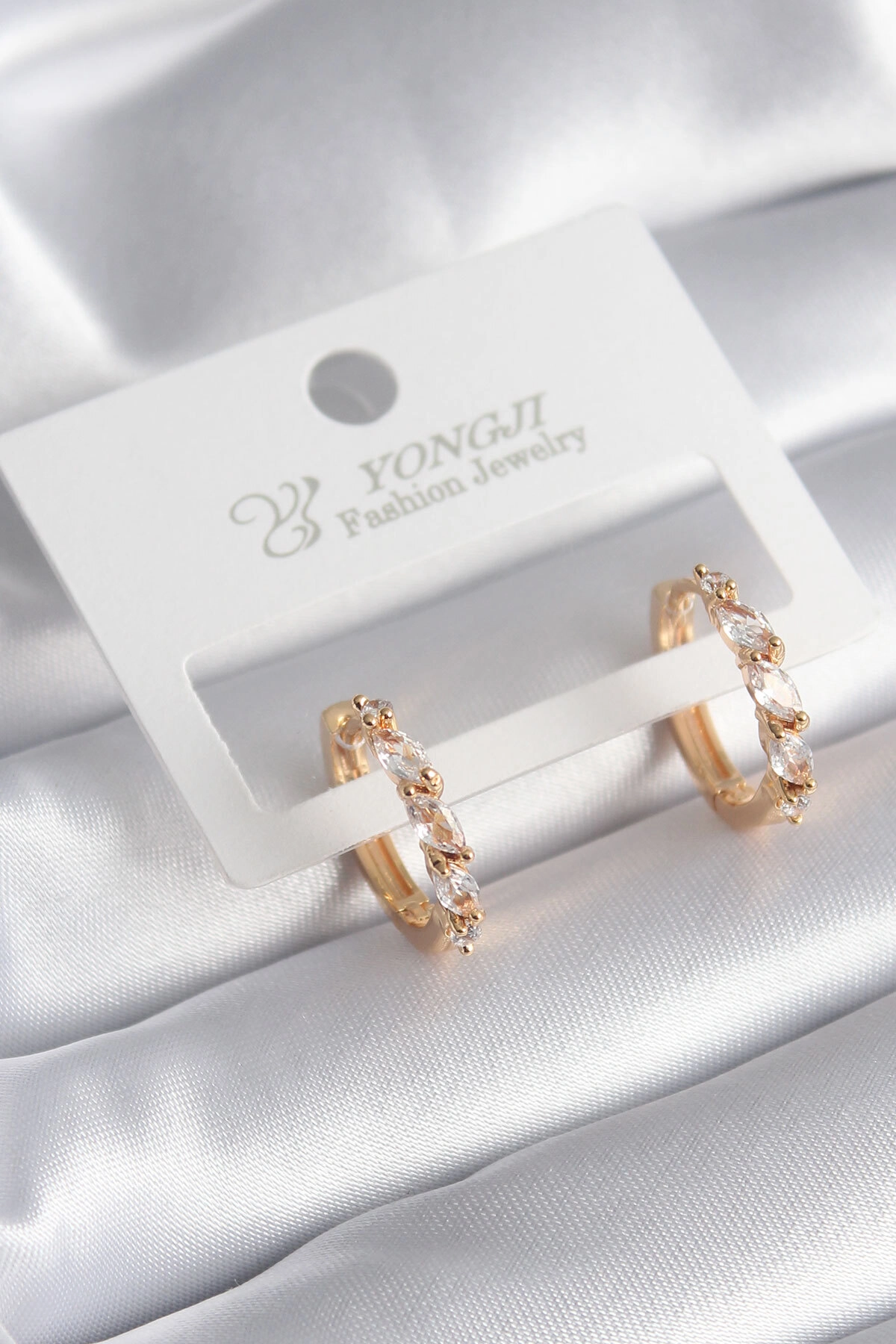 Pirinç Gold Renk Arpa Zirkon Taşlı Halka Model Kadın Küpe-0