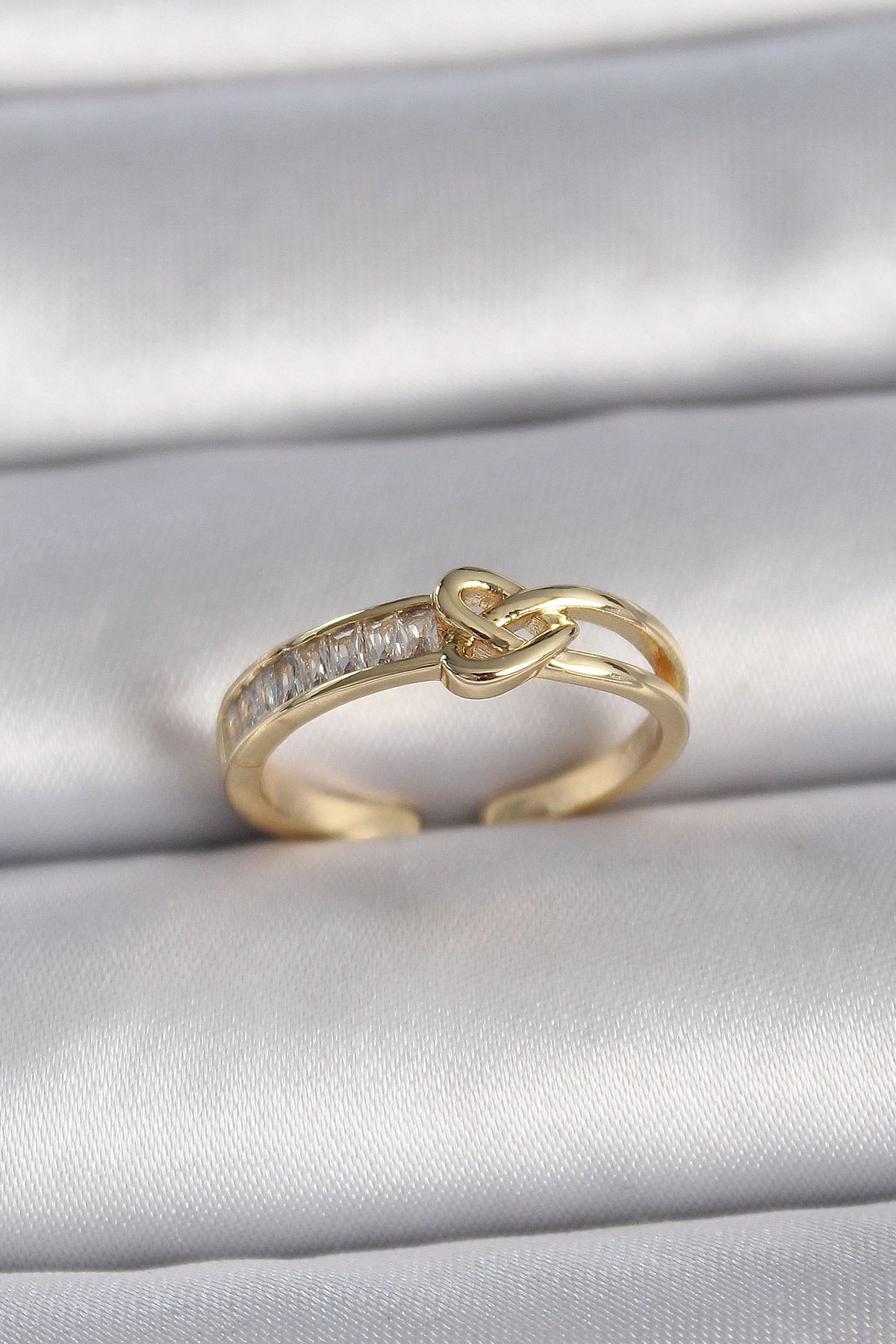 Pirinç Gold Renk Ayarlanabilir Zirkon Taşlı Düğüm Kalp Model Kadın Yüzük-0