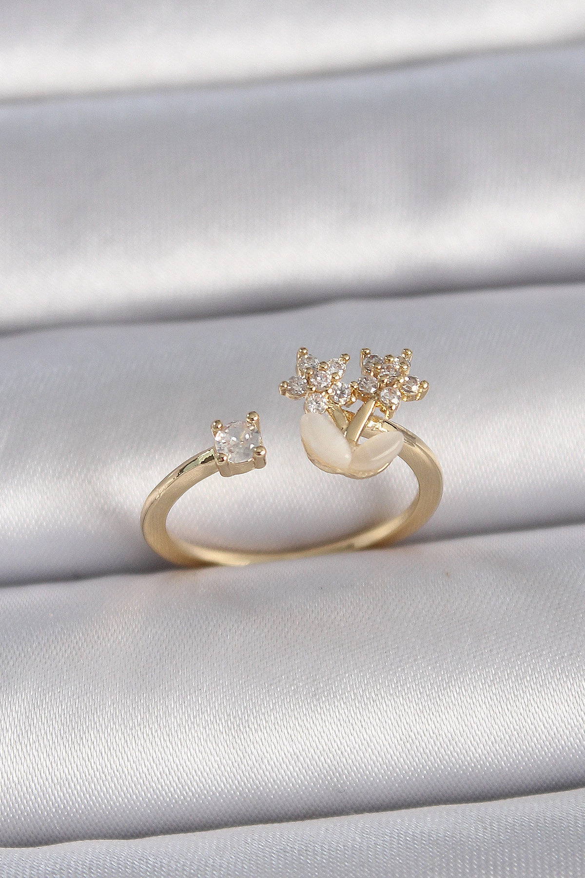 Pirinç Gold Renk Ayarlanabilir Zirkon Taşlı Yıldız Model Kadın Yüzük-0