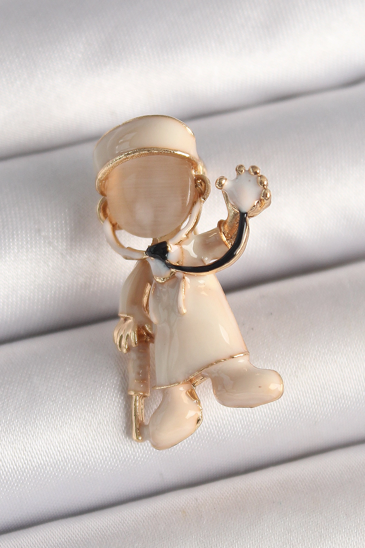 Pirinç Gold Renk Beyaz Mineli Doktor Model Kadın Broş-0