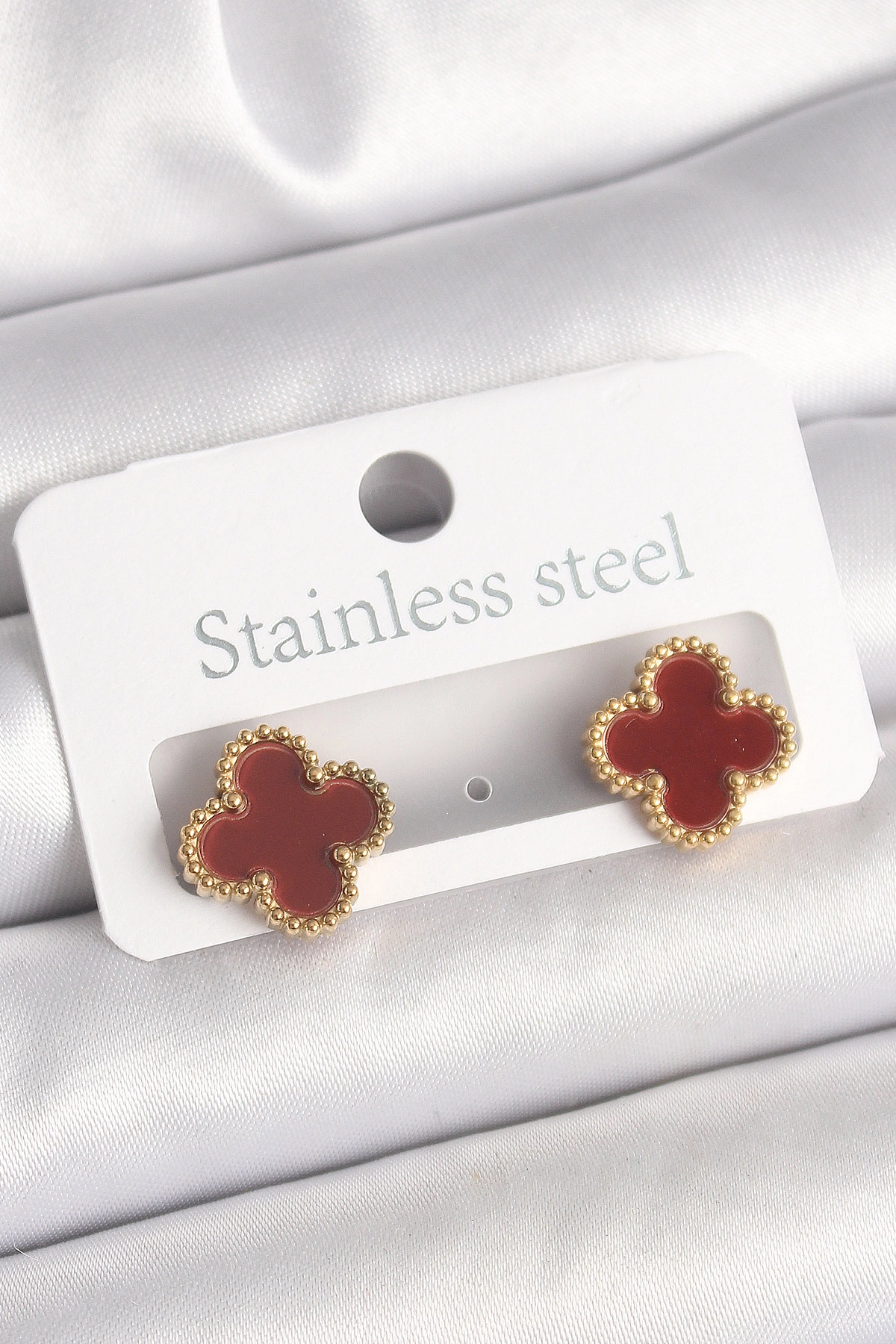 Pirinç Gold Renk Bordo Yonca Model Kadın Küpe-0