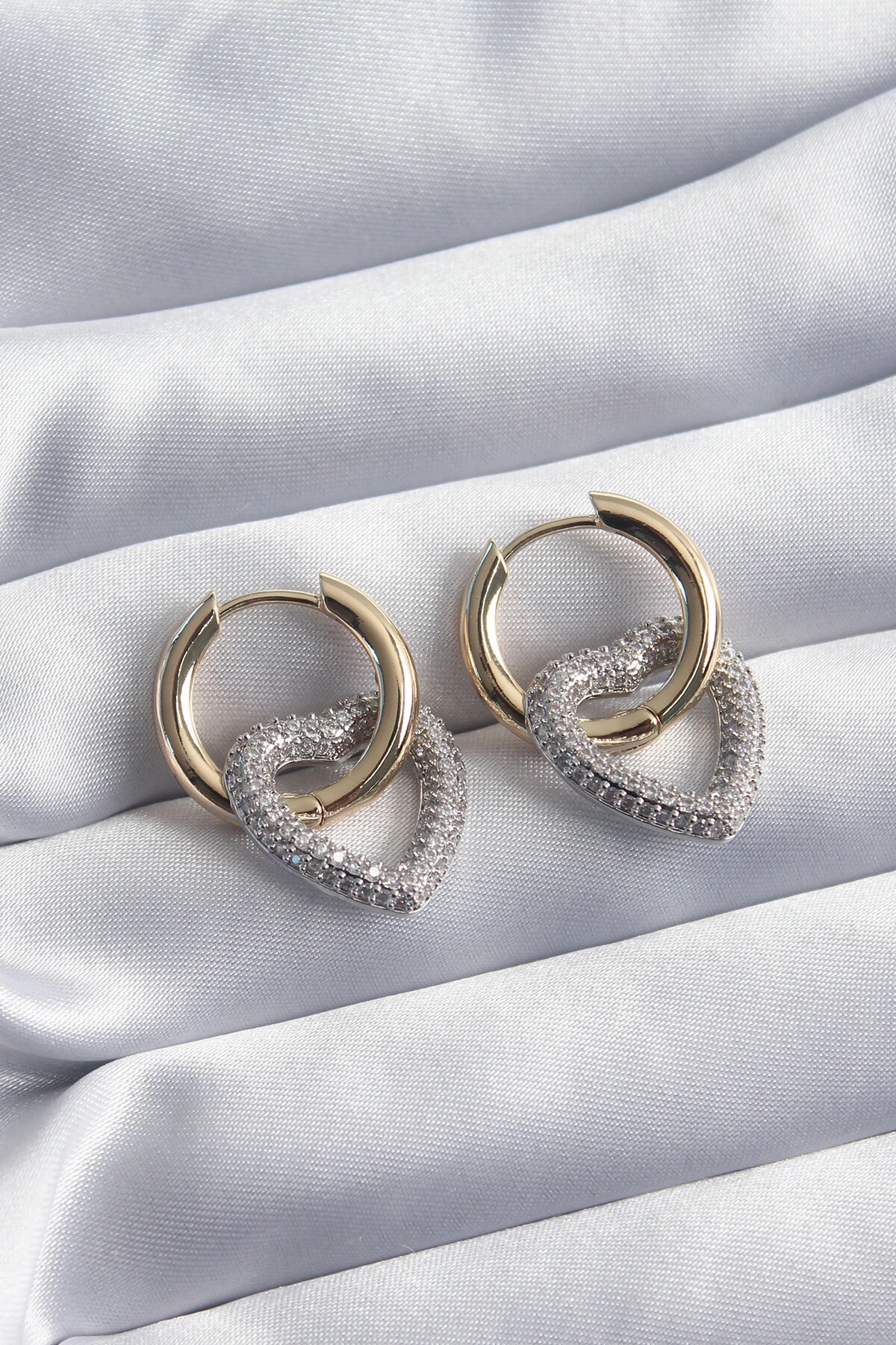 Pirinç Gold Renk Halka Gümüş Zirkon Taşlı Kalp Model VİP Seri Kadın Küpe-0