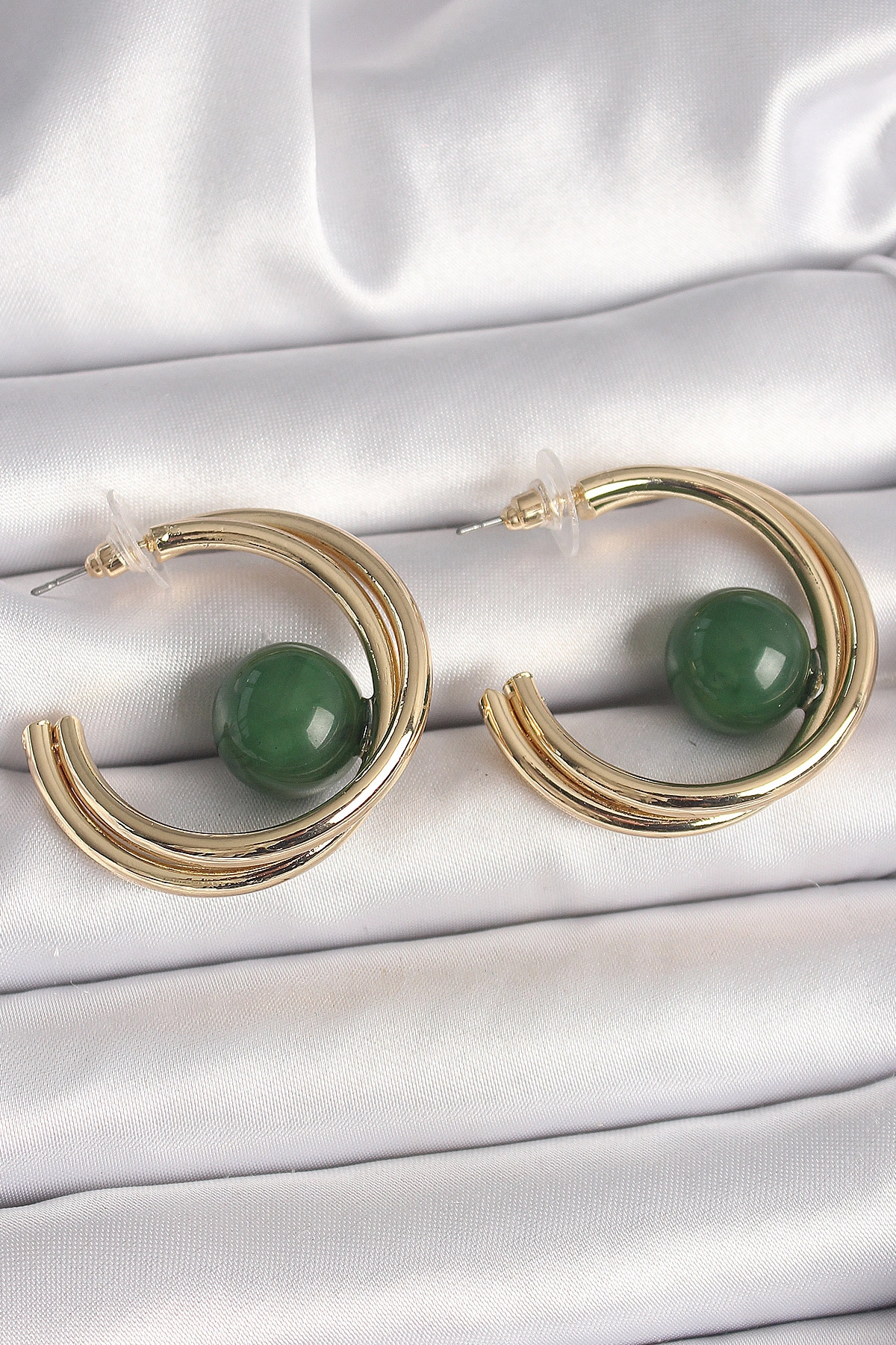 Pirinç Gold Renk Halka Model Yeşil Boncuk Detay Kadın Küpe-0