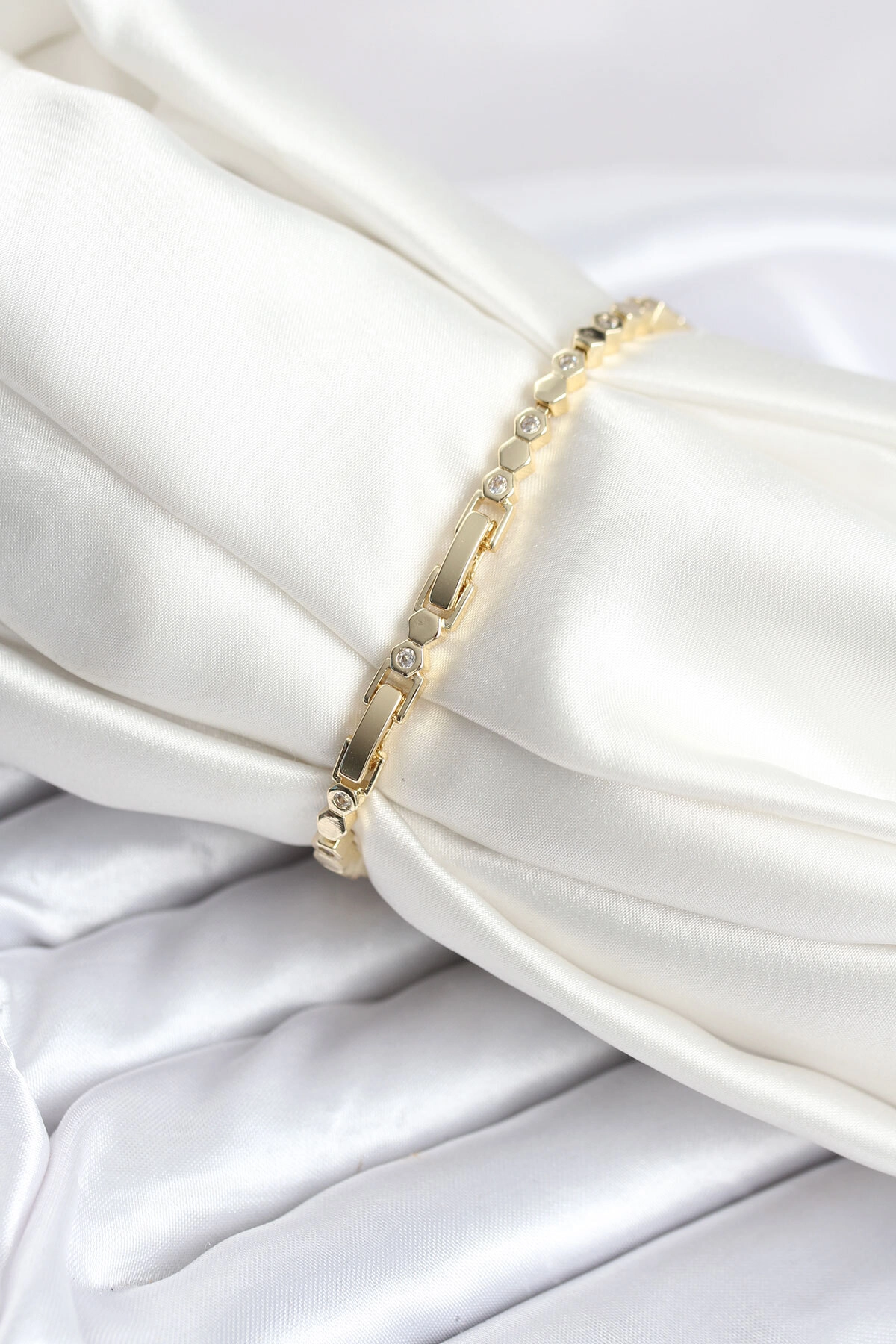 Pirinç Gold Renk İnce Petek Model Kadın Bileklik-1