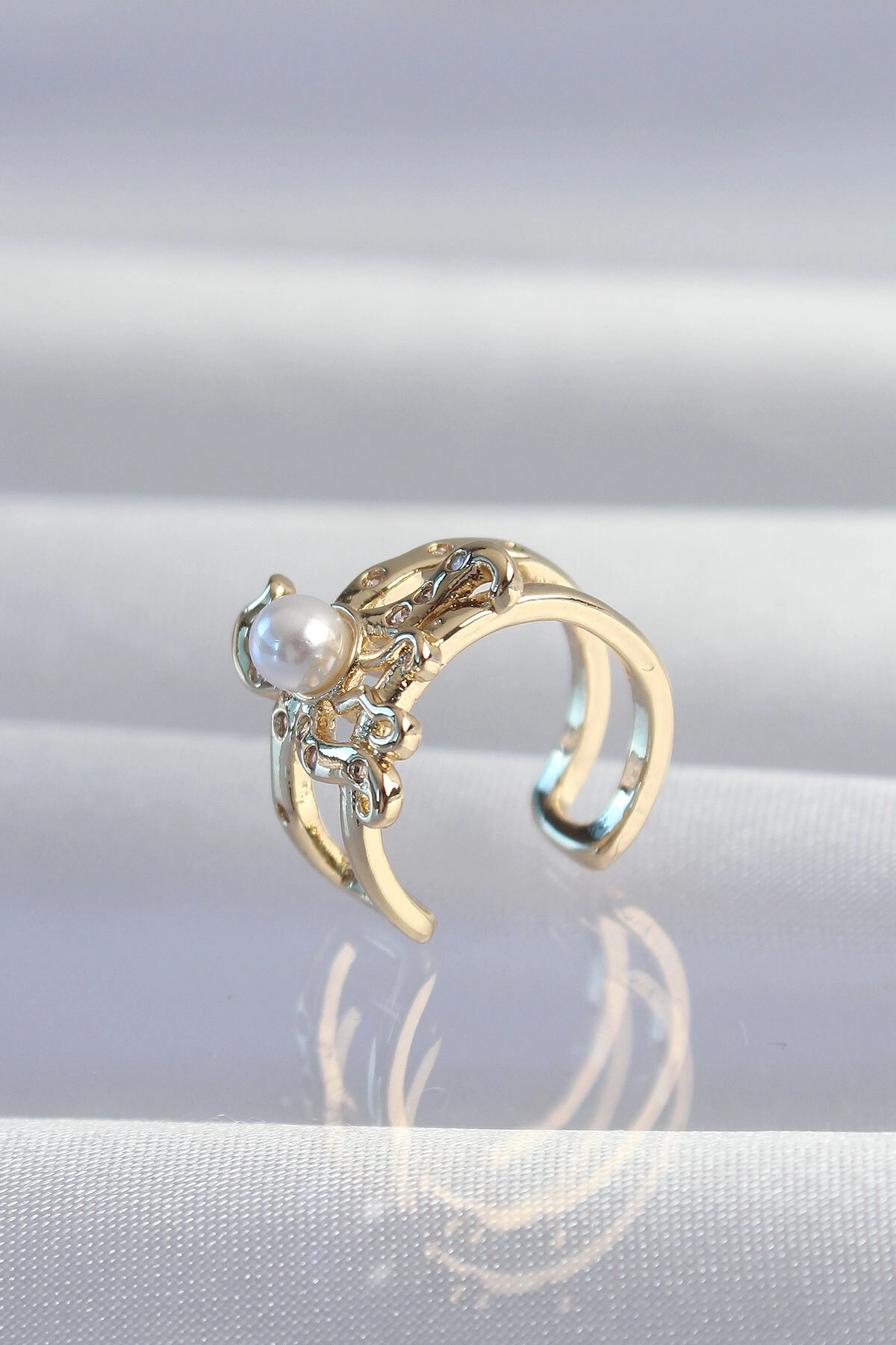 Pirinç Gold Renk İncili Ahtapot Earcuff Küpe-1