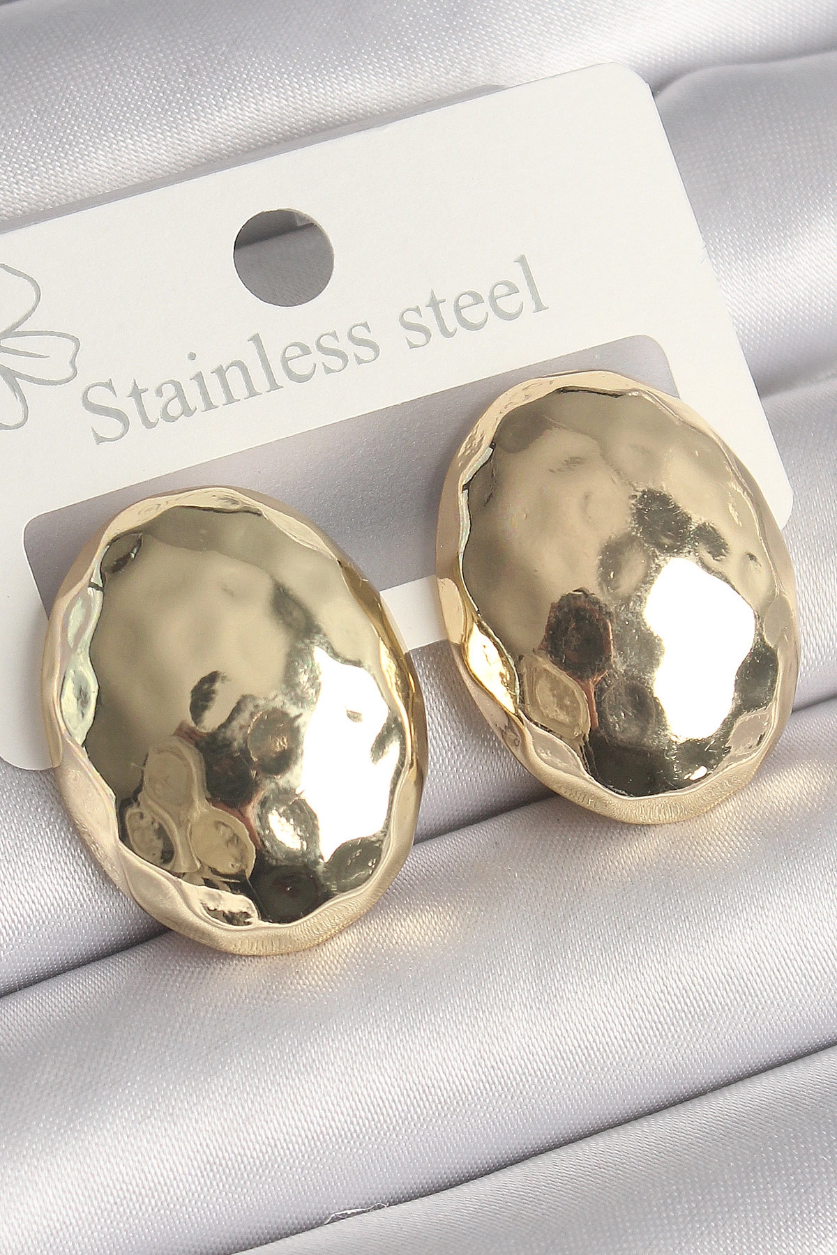 Pirinç Gold Renk İşlemeli Bombe Oval Model Kadın Küpe-0