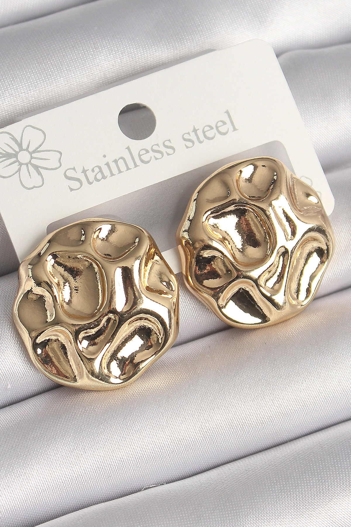 Pirinç Gold Renk İşlemeli Daire Plaka Model Kadın Küpe-0