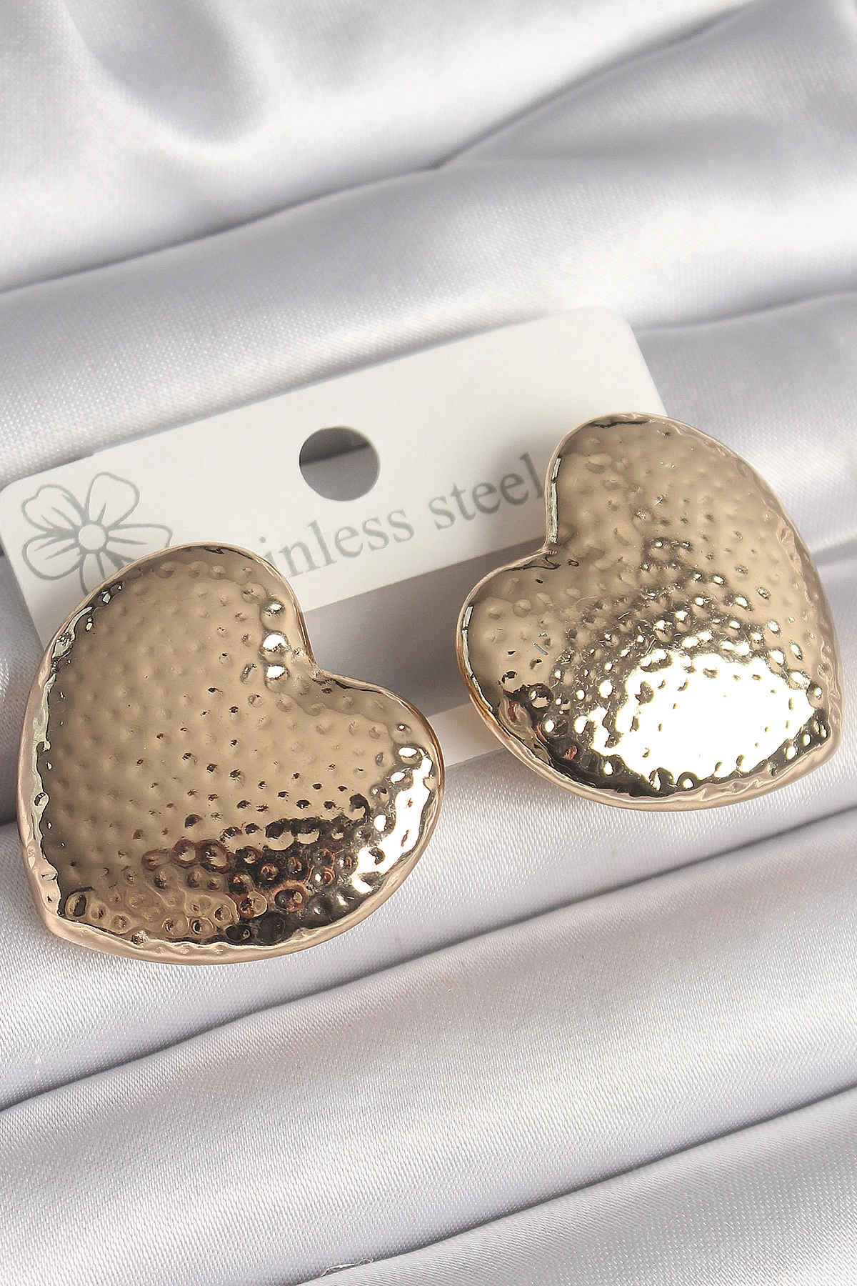 Pirinç Gold Renk İşlemeli Kalp Model Kadın Küpe-0