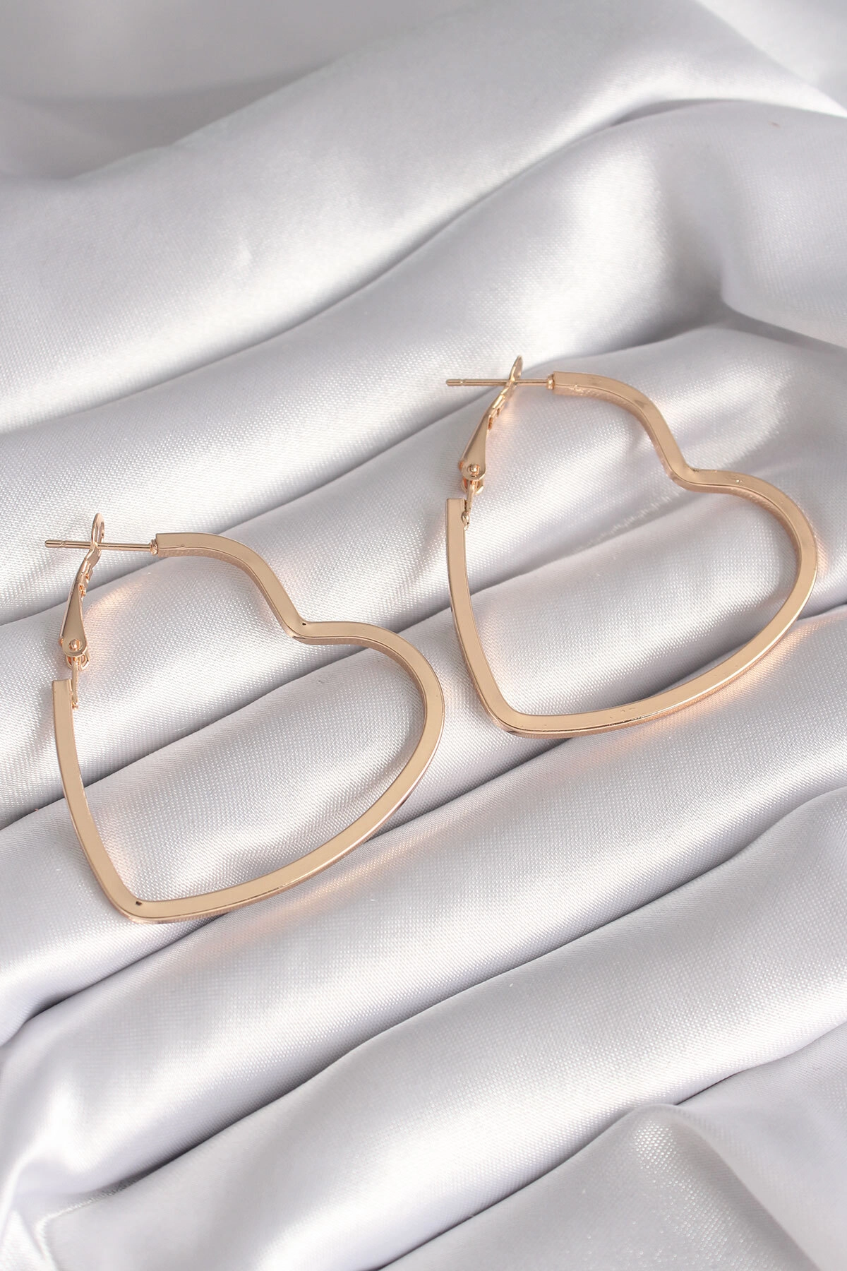 Pirinç Gold Renk Kalp Model Kadın Küpe-0