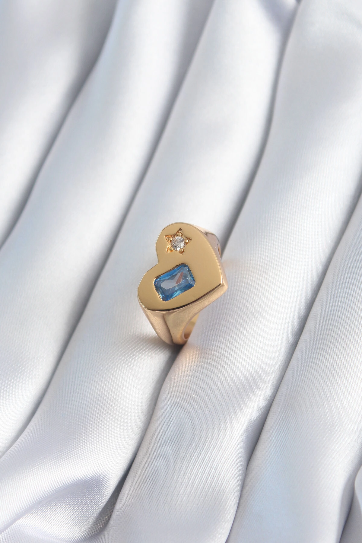 Pirinç Gold Renk Kalp Model Zirkon Taş Yıldız Detay Kadın Yüzük-0